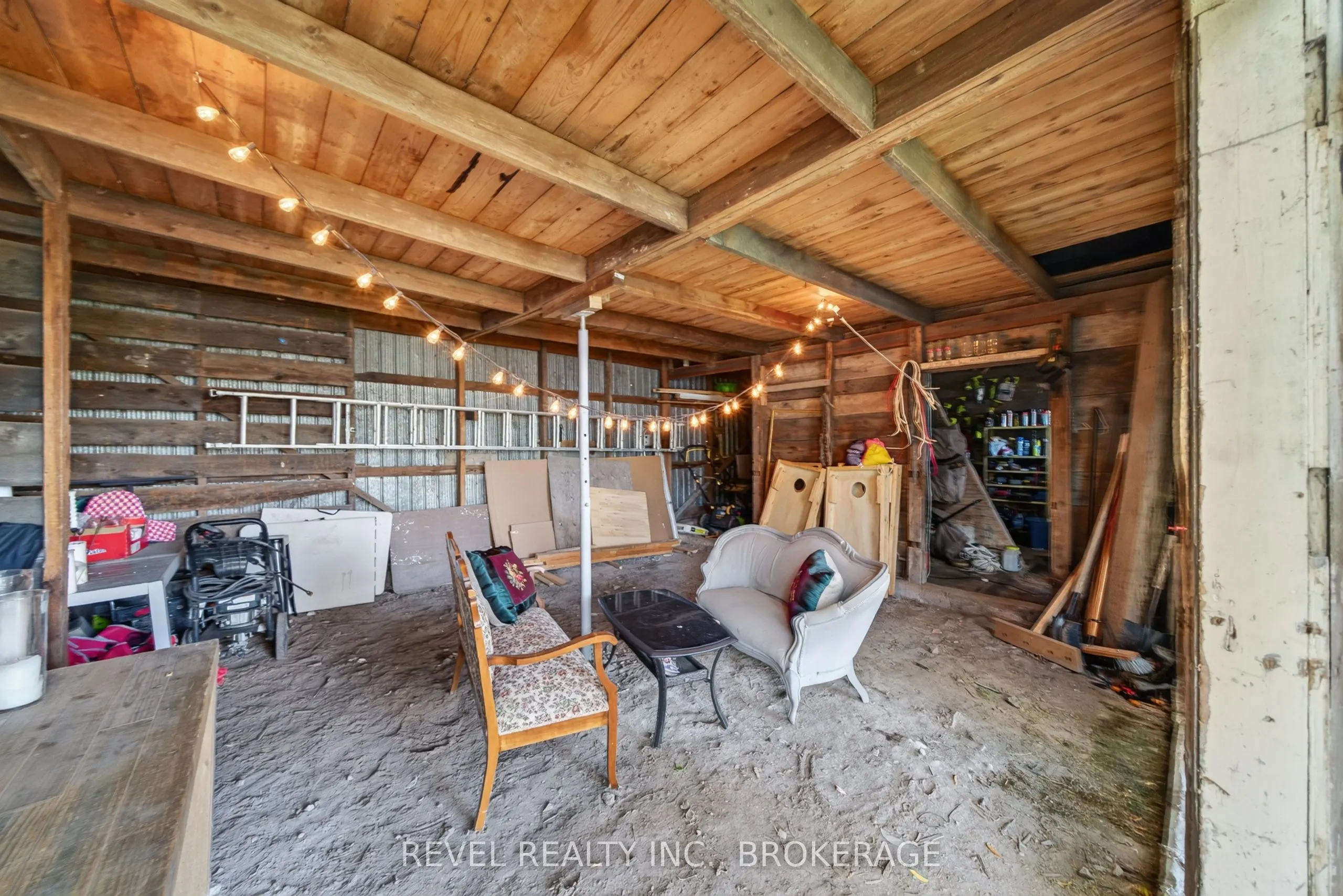 637 Collins Bay Road