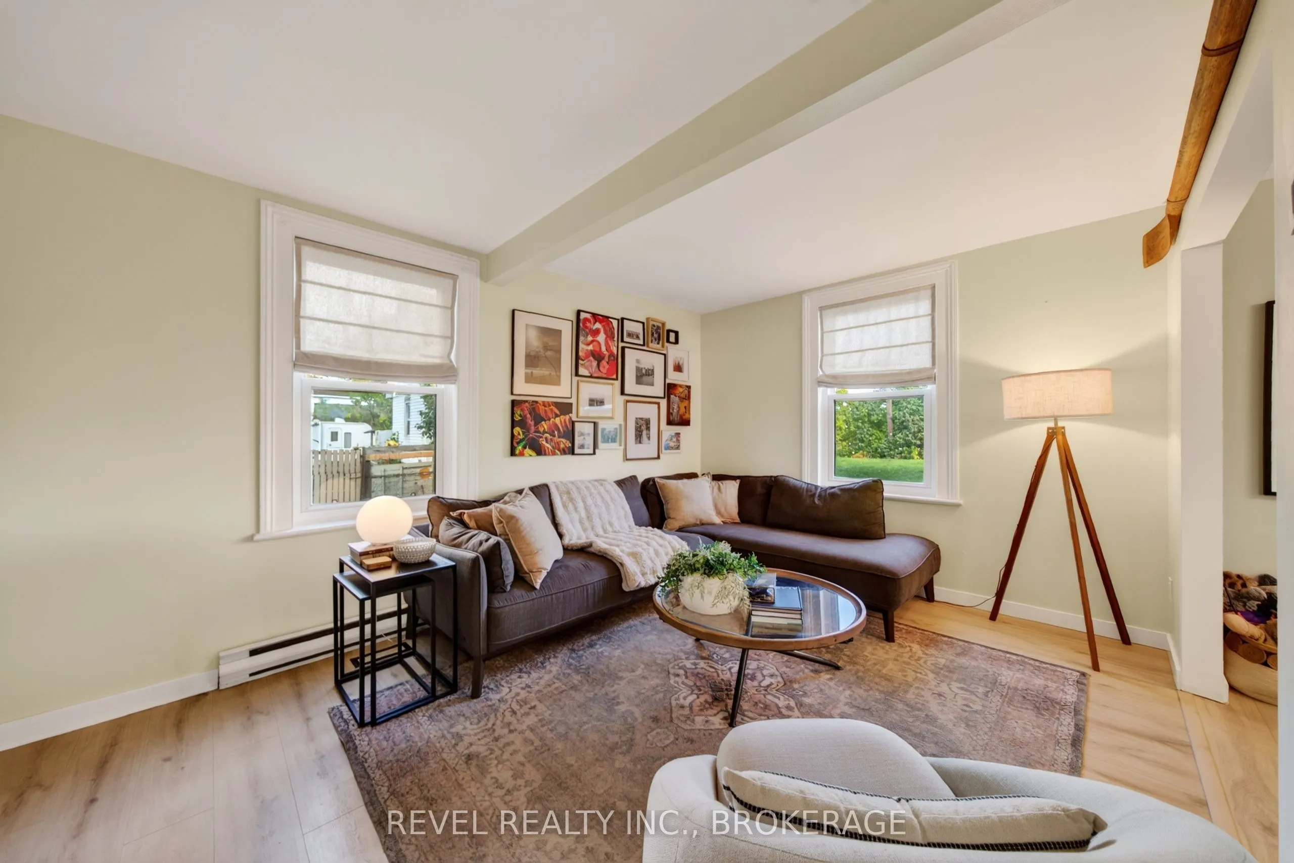 637 Collins Bay Road