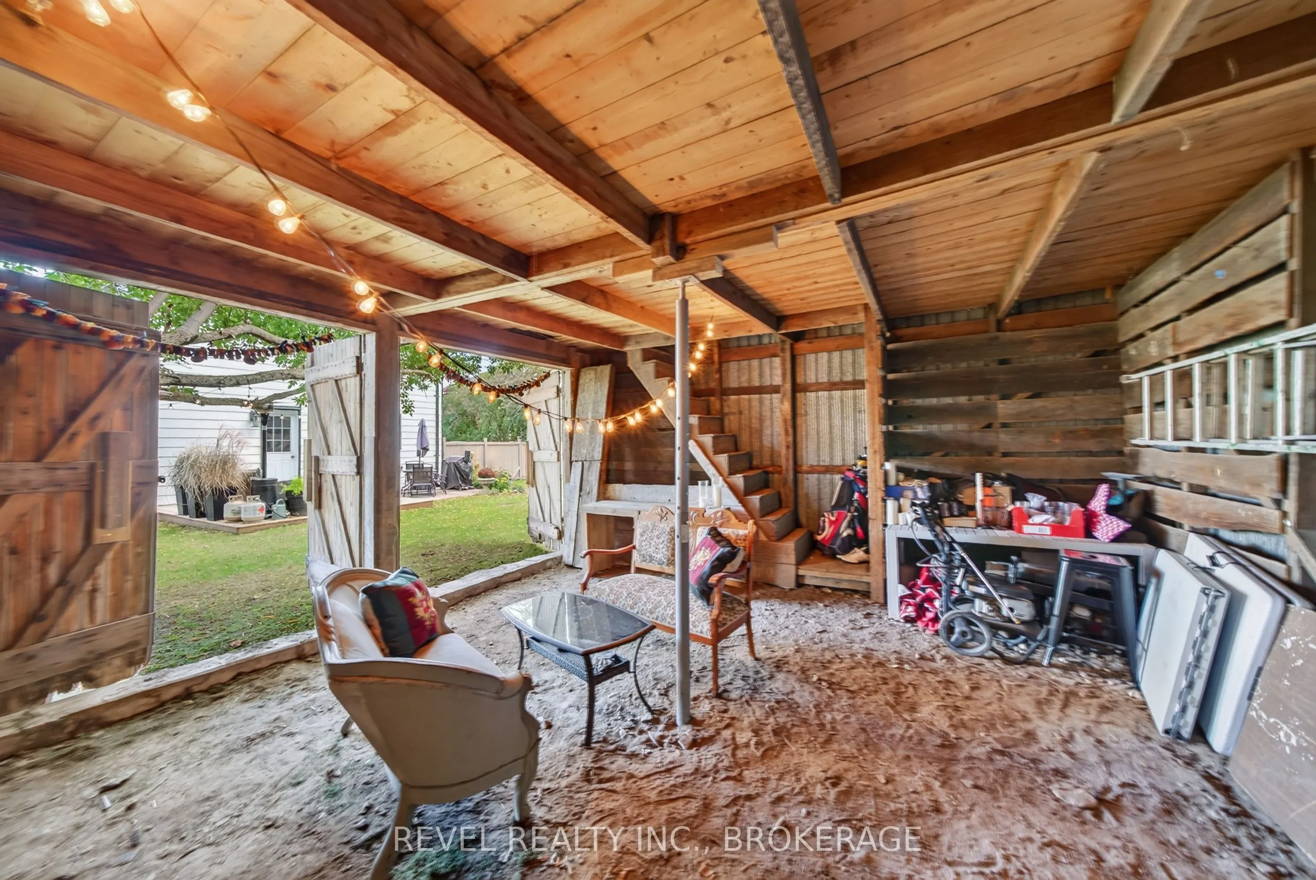 637 Collins Bay Road