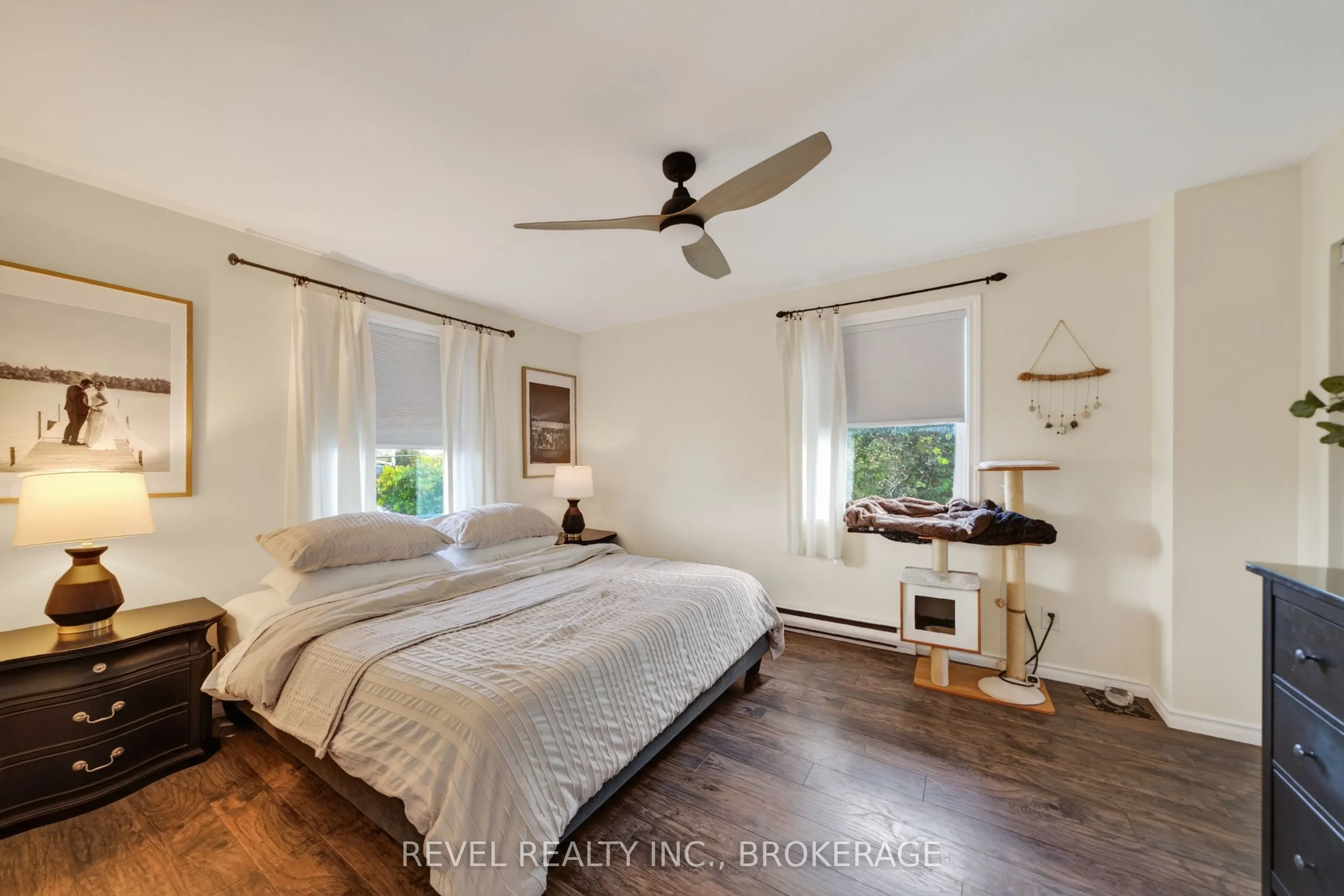 637 Collins Bay Road
