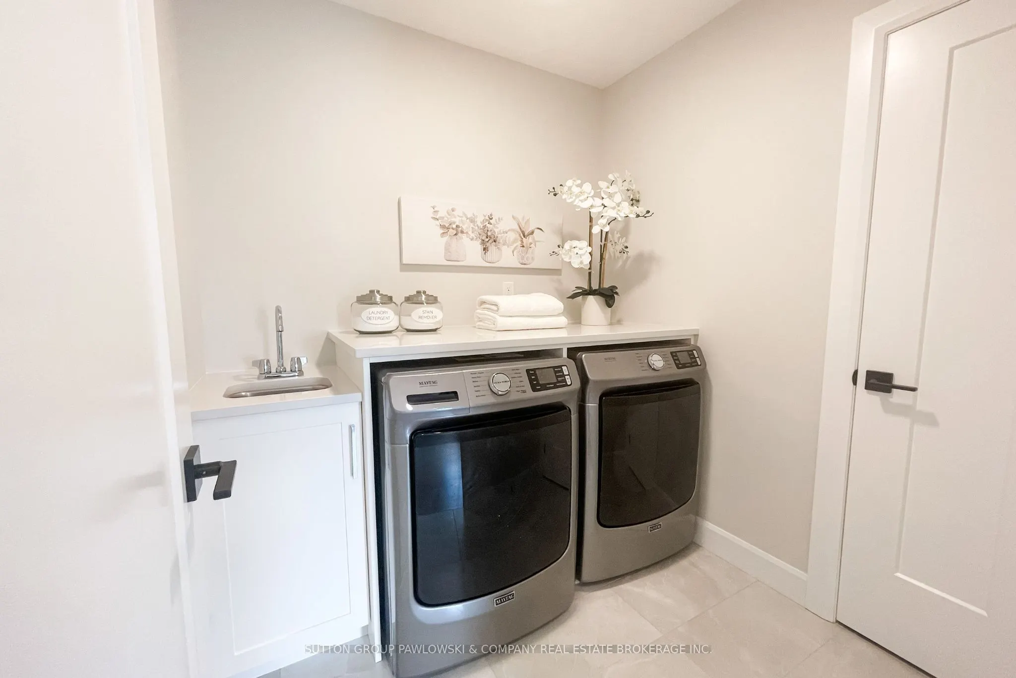 414 Old Wonderland Road #1