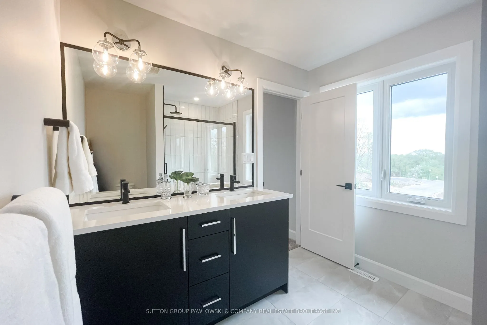 414 Old Wonderland Road #1