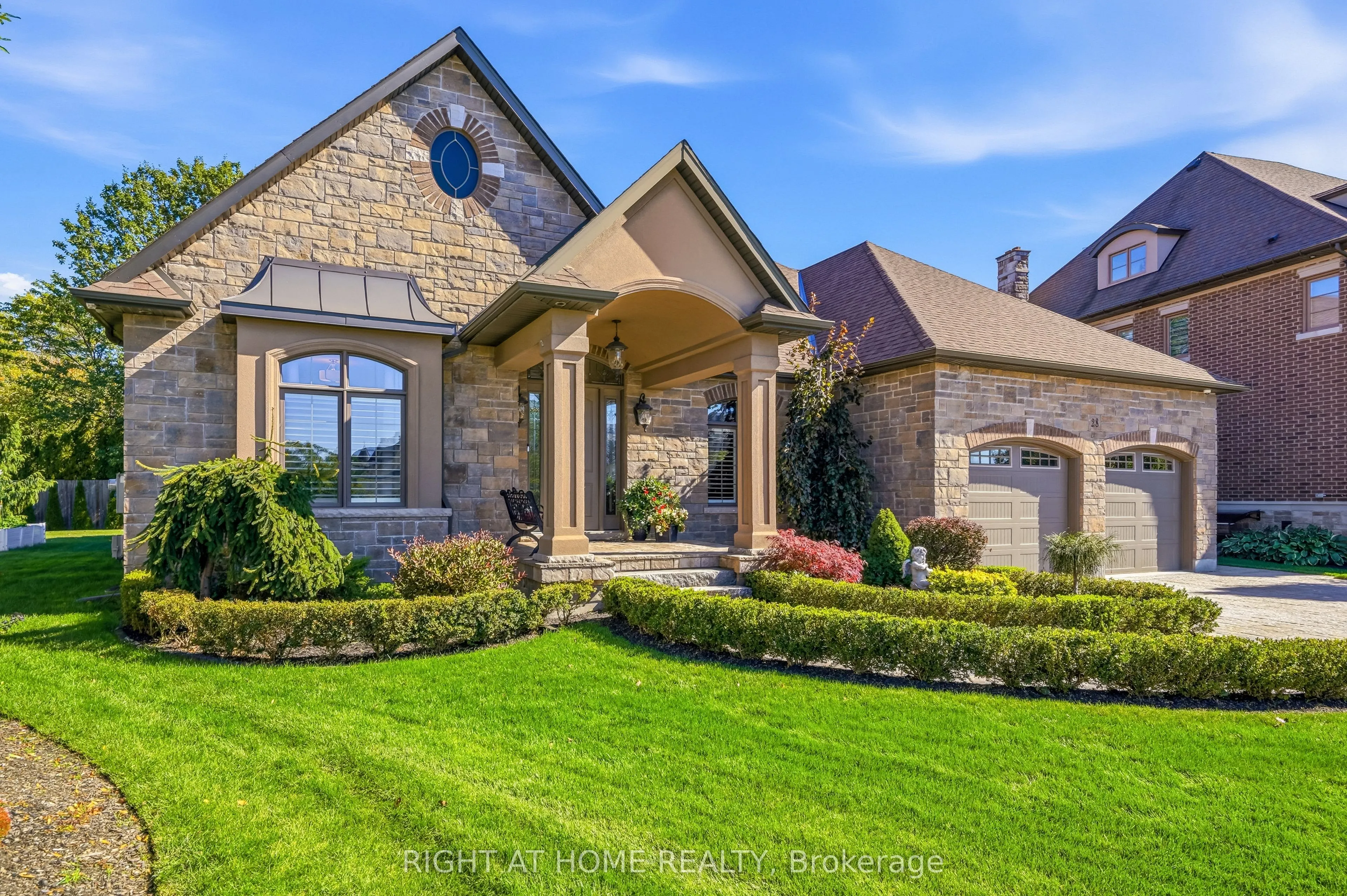 28 Sandalwood Crescent