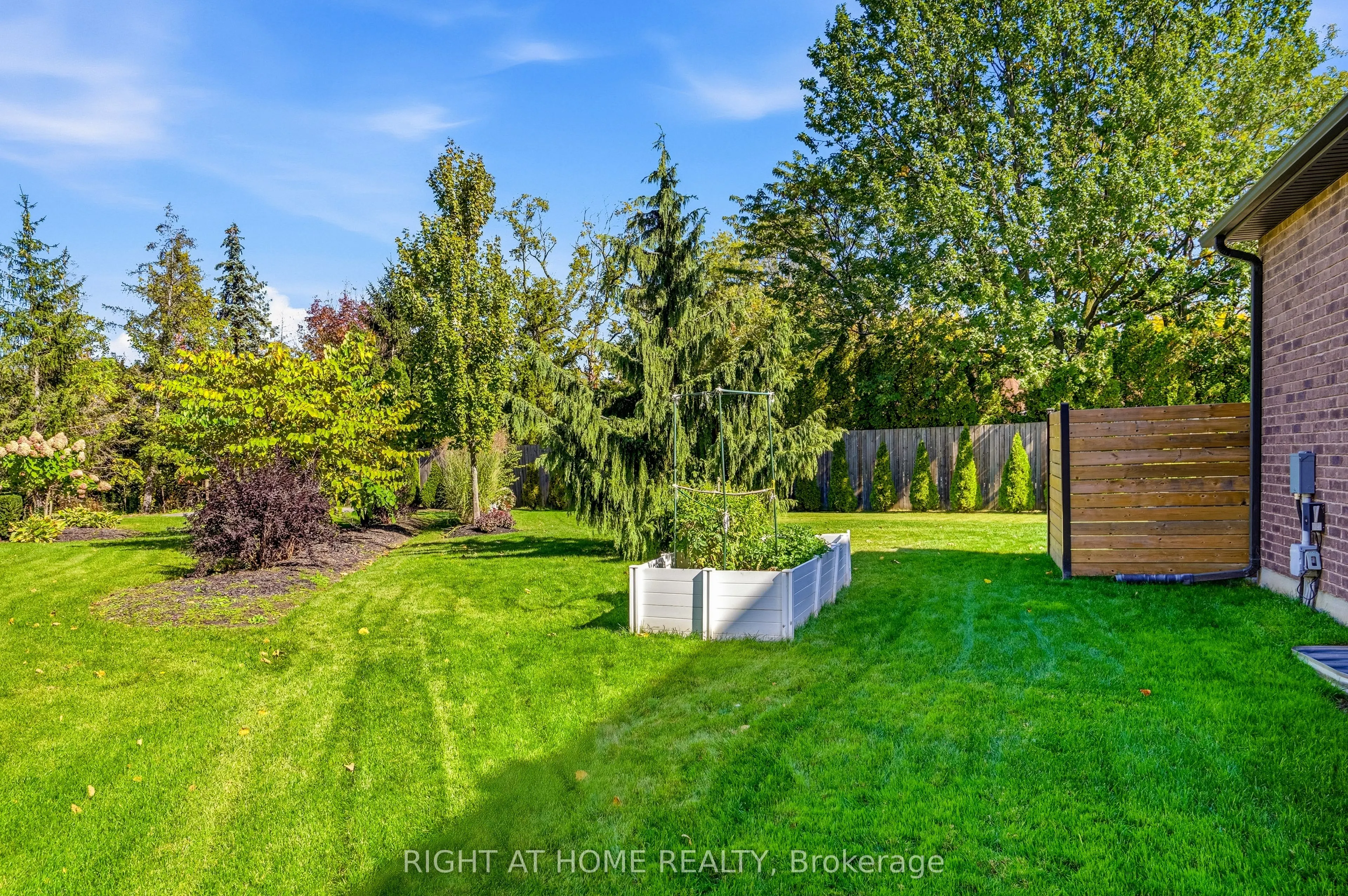 28 Sandalwood Crescent