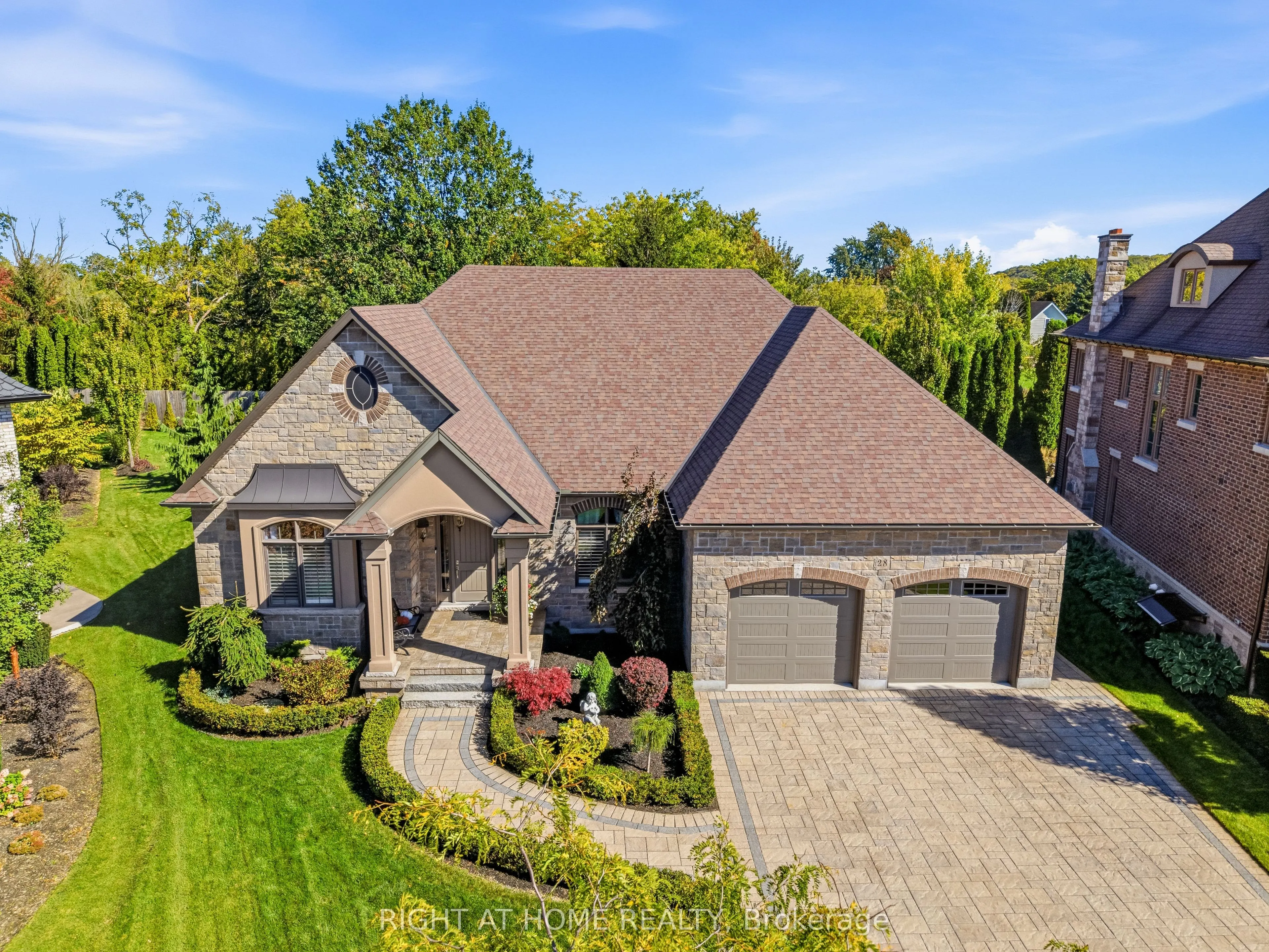 28 Sandalwood Crescent