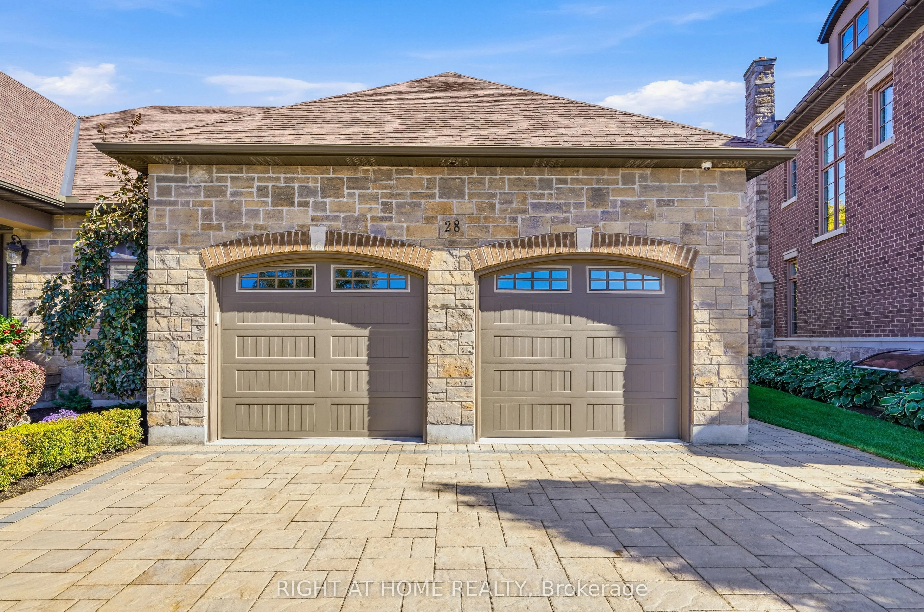 28 Sandalwood Crescent