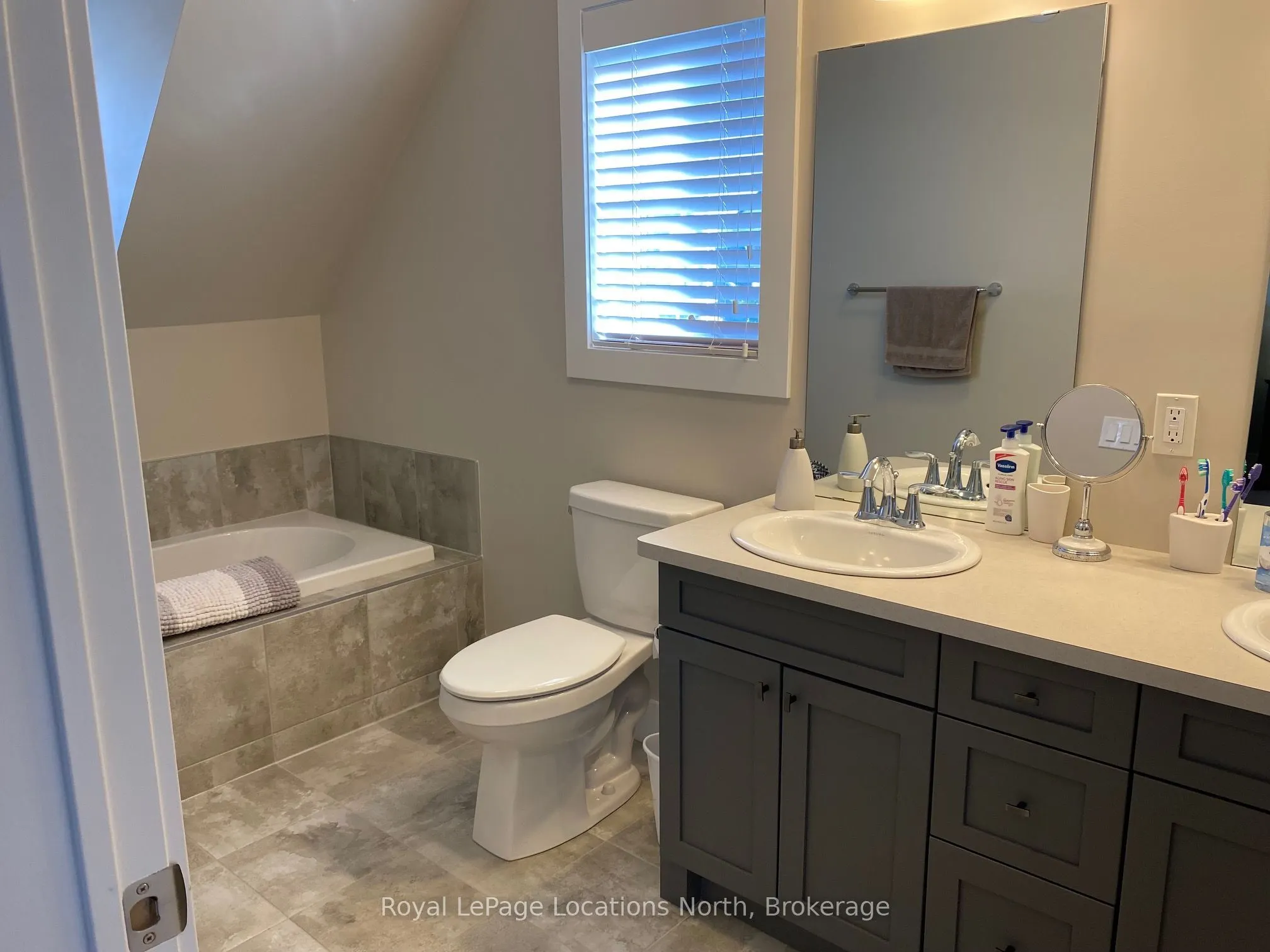 194 Yellow Birch Crescent