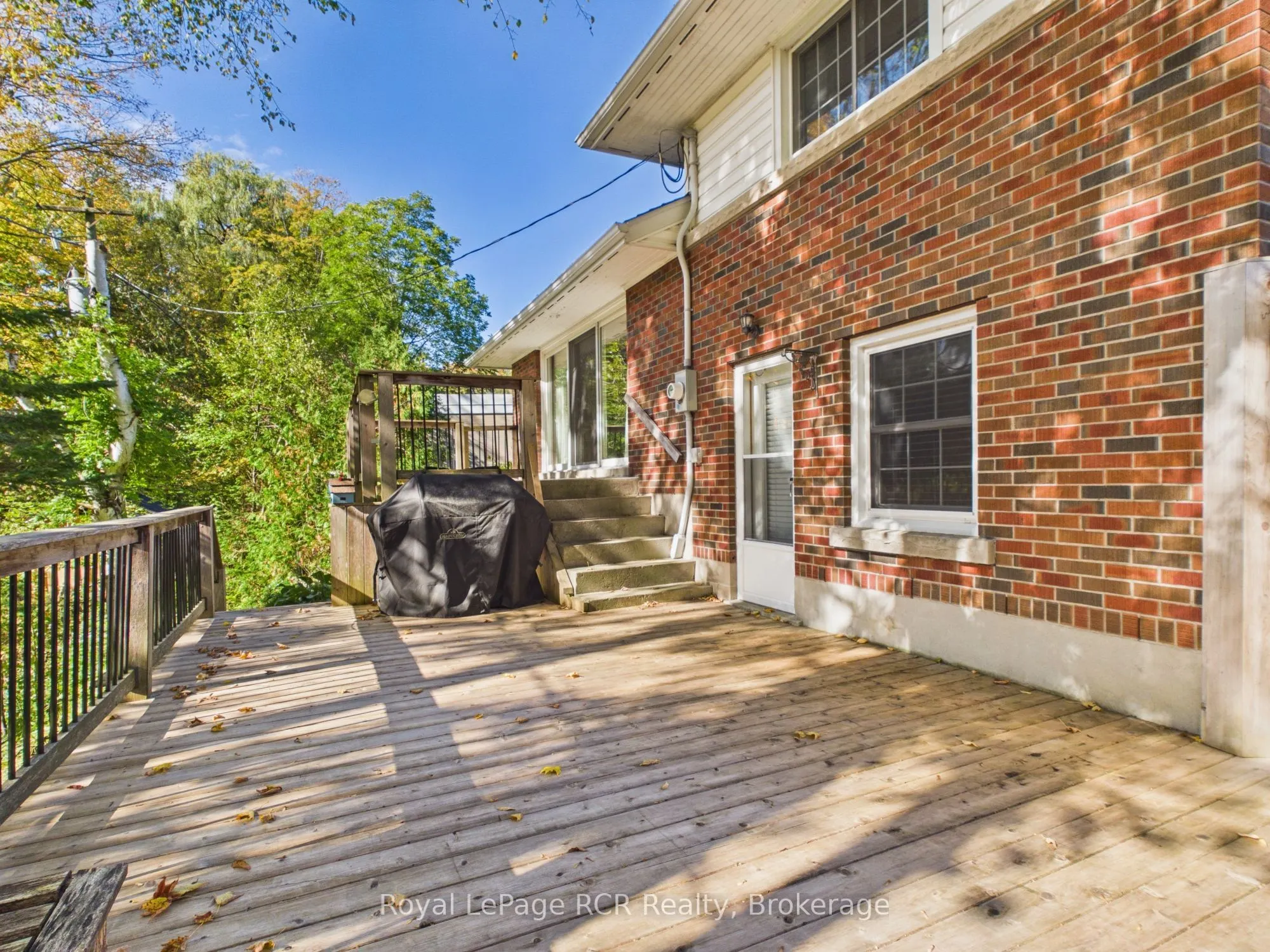 525 6th Street W