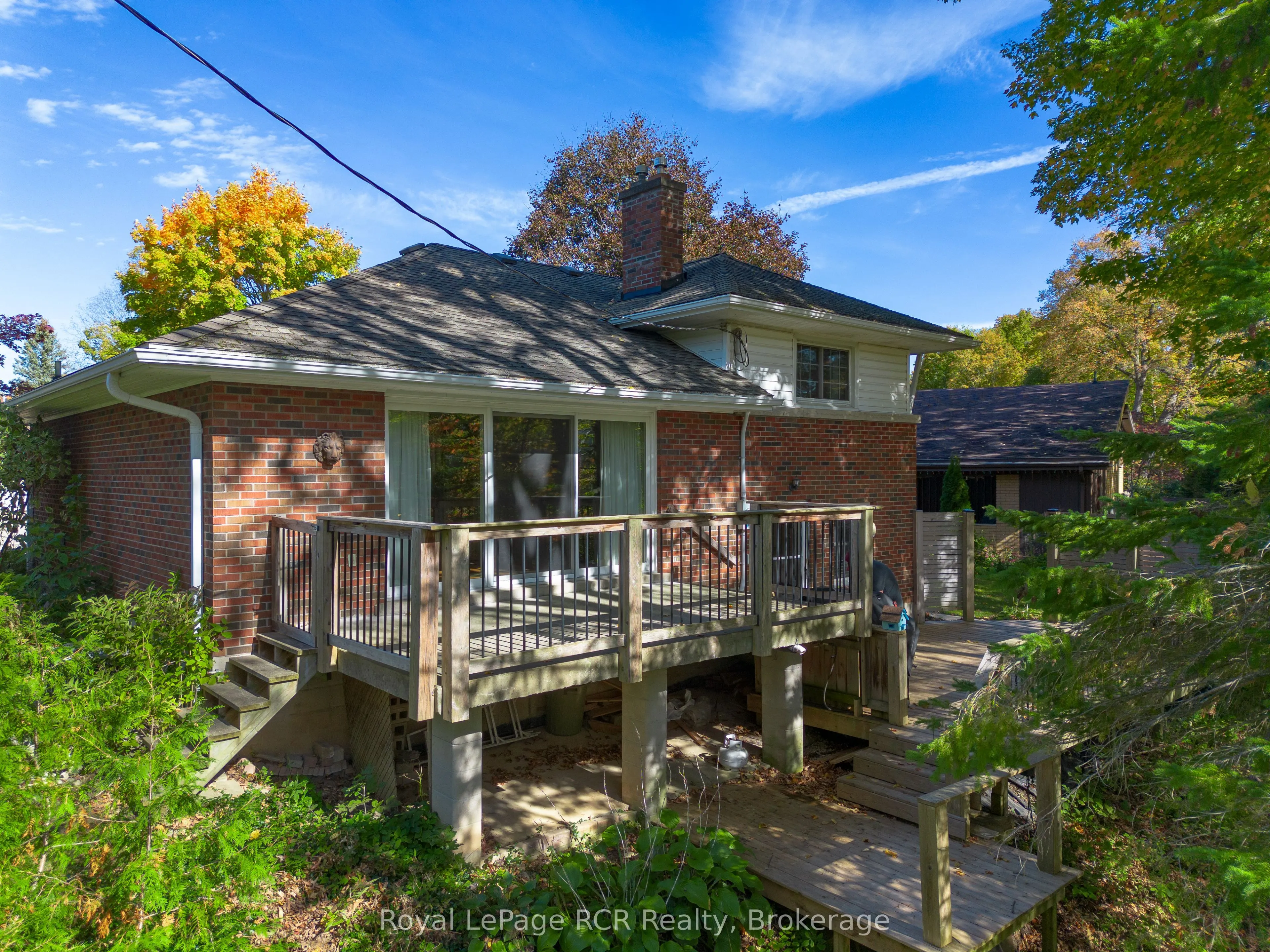 525 6th Street W