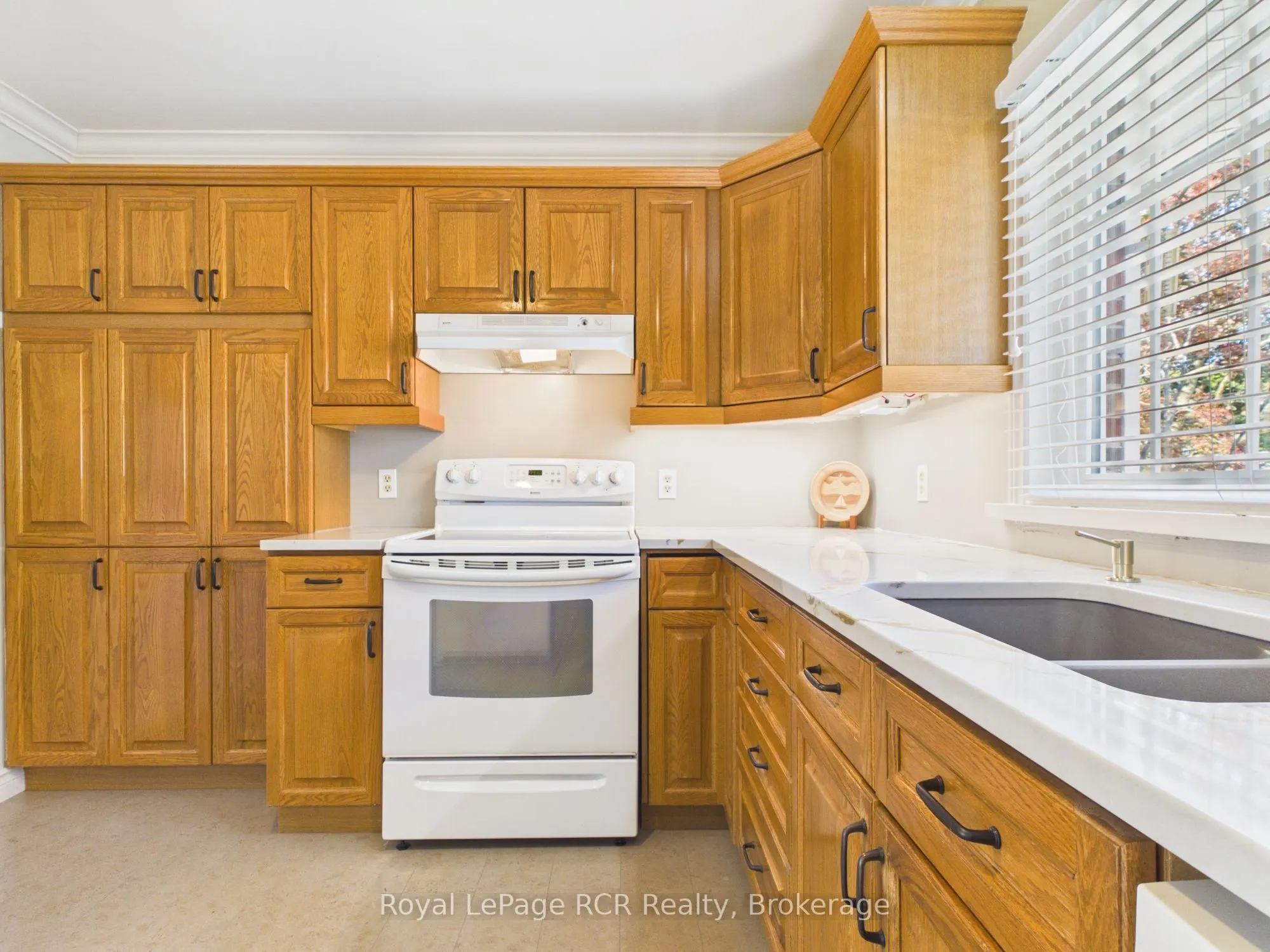 525 6th Street W