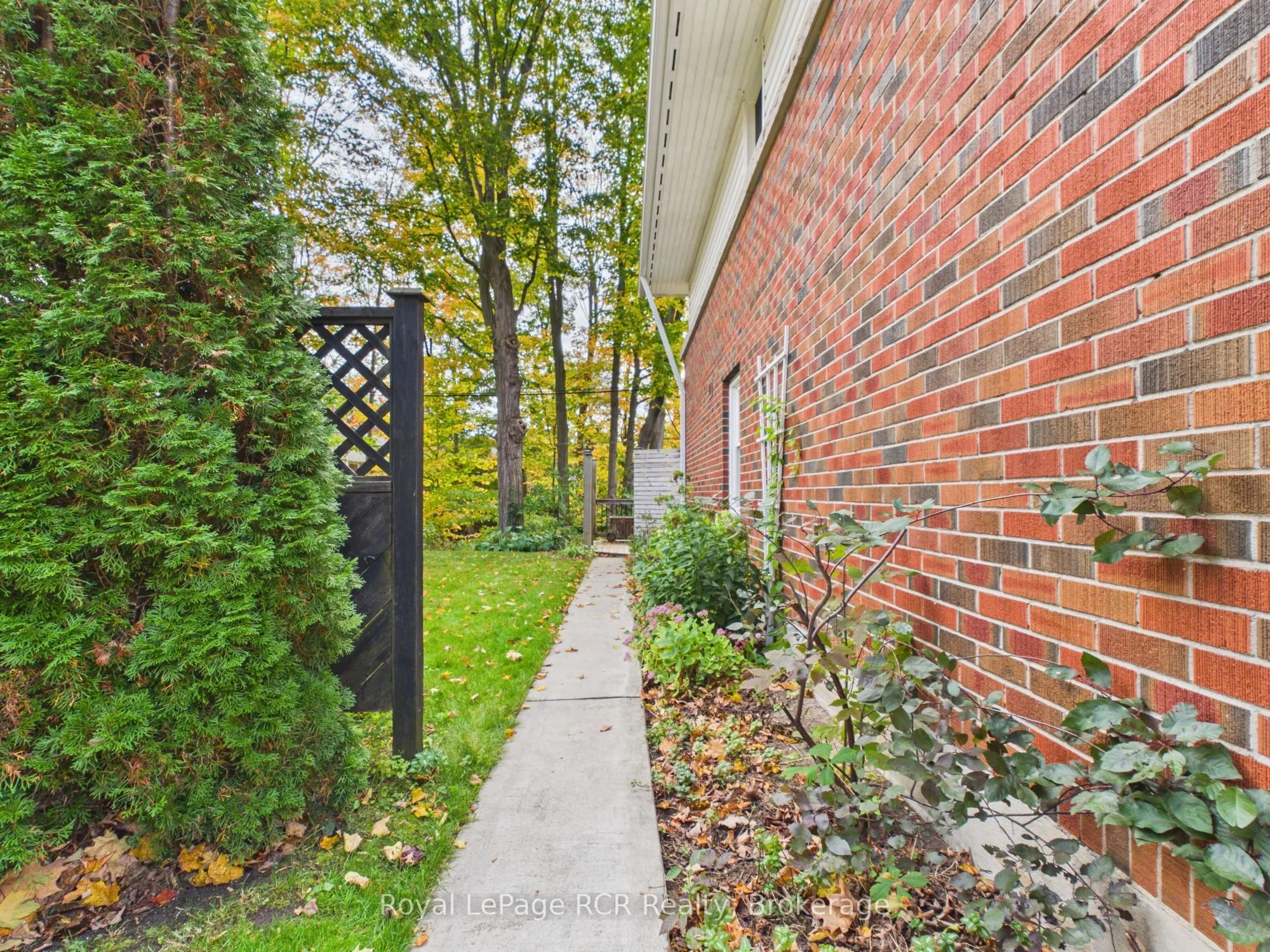 525 6th Street W