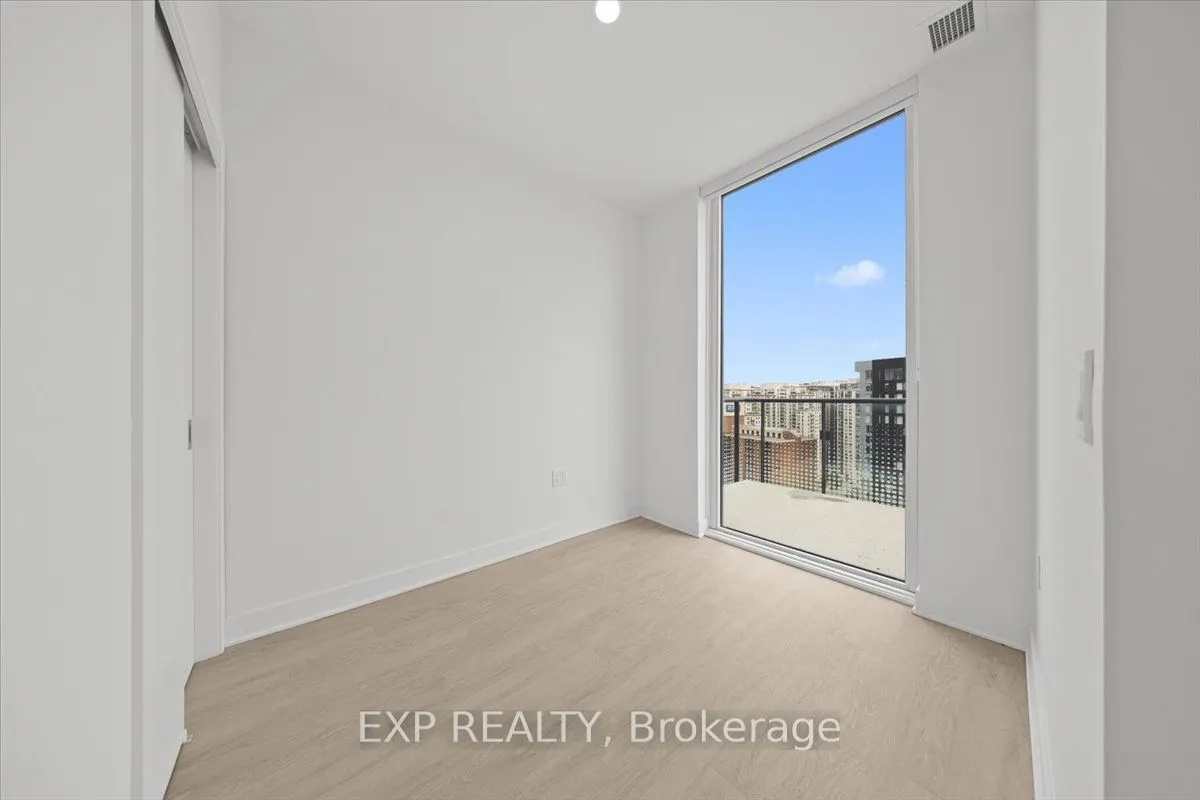 74 Nicholas Street ##2105