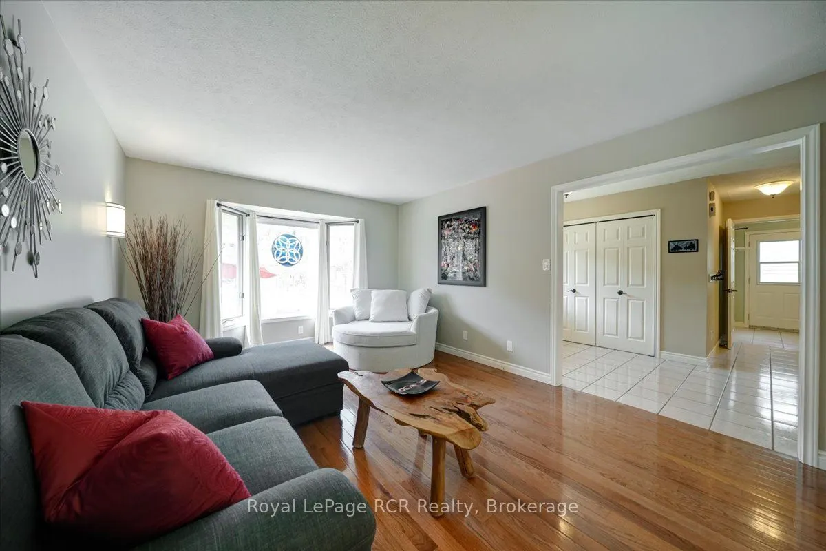 303 6th Avenue W