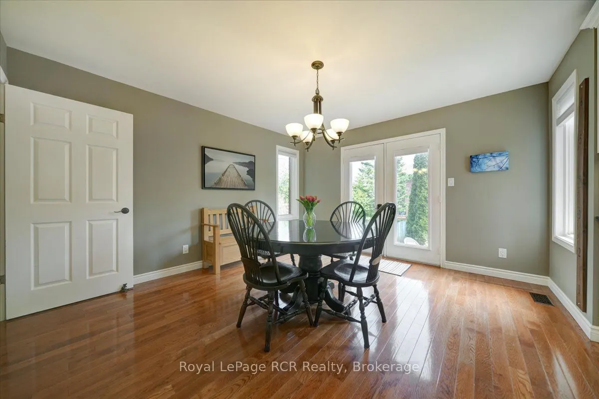 303 6th Avenue W