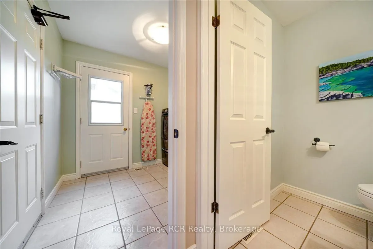 303 6th Avenue W