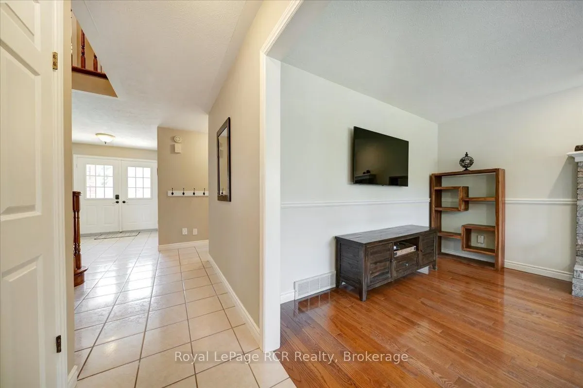 303 6th Avenue W