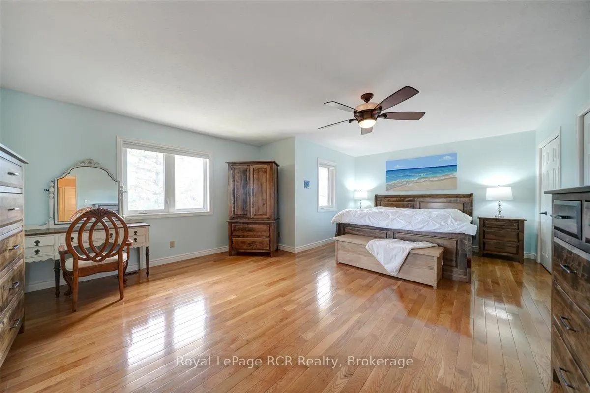 303 6th Avenue W