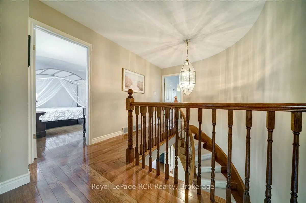 303 6th Avenue W