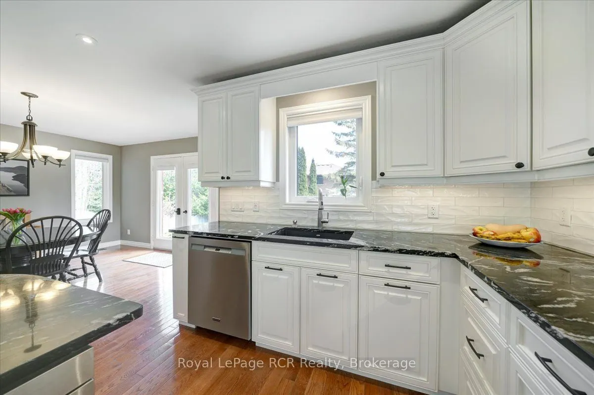 303 6th Avenue W