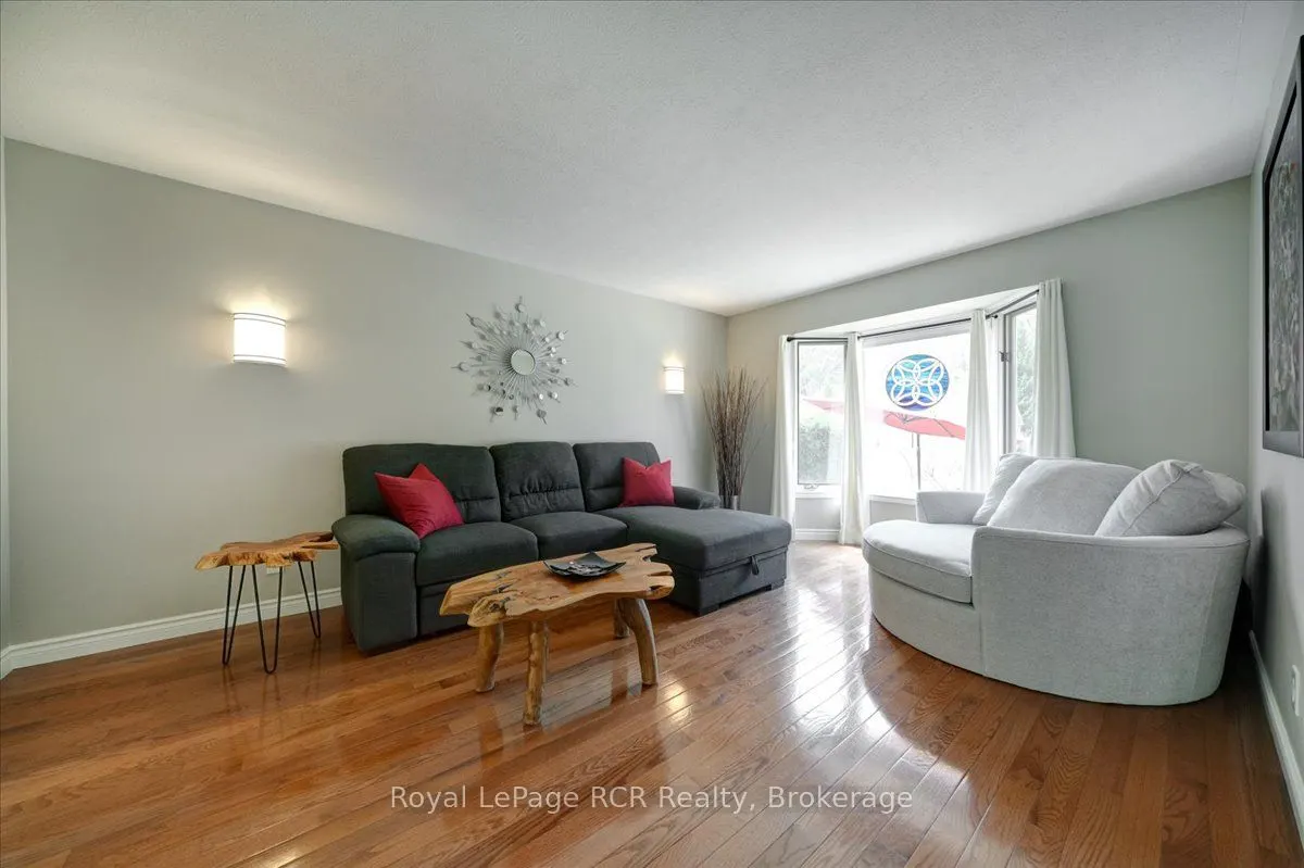 303 6th Avenue W