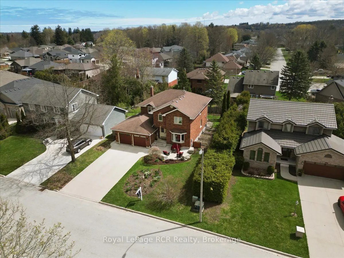 303 6th Avenue W