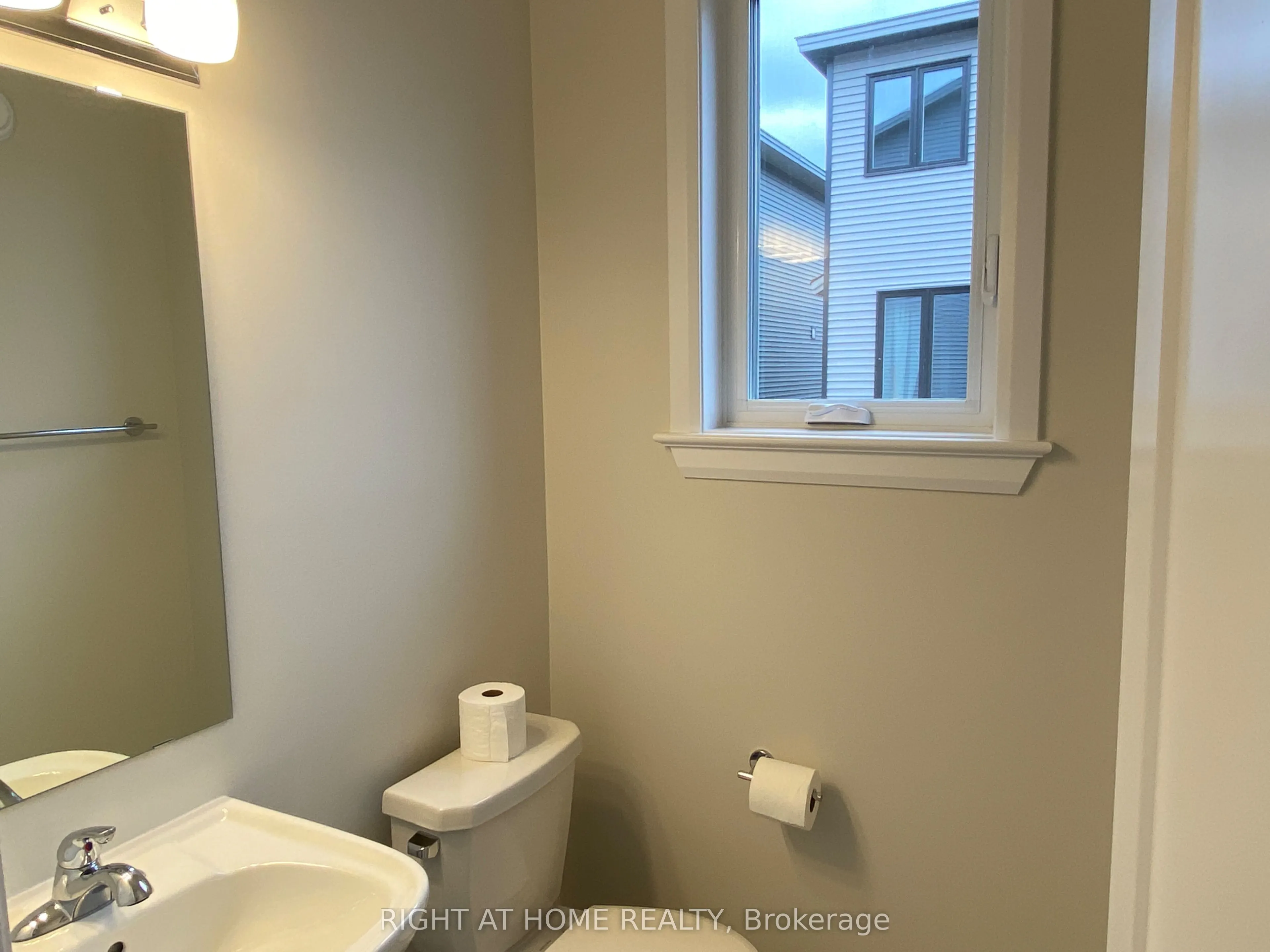 608 MOONFLOWER Crescent