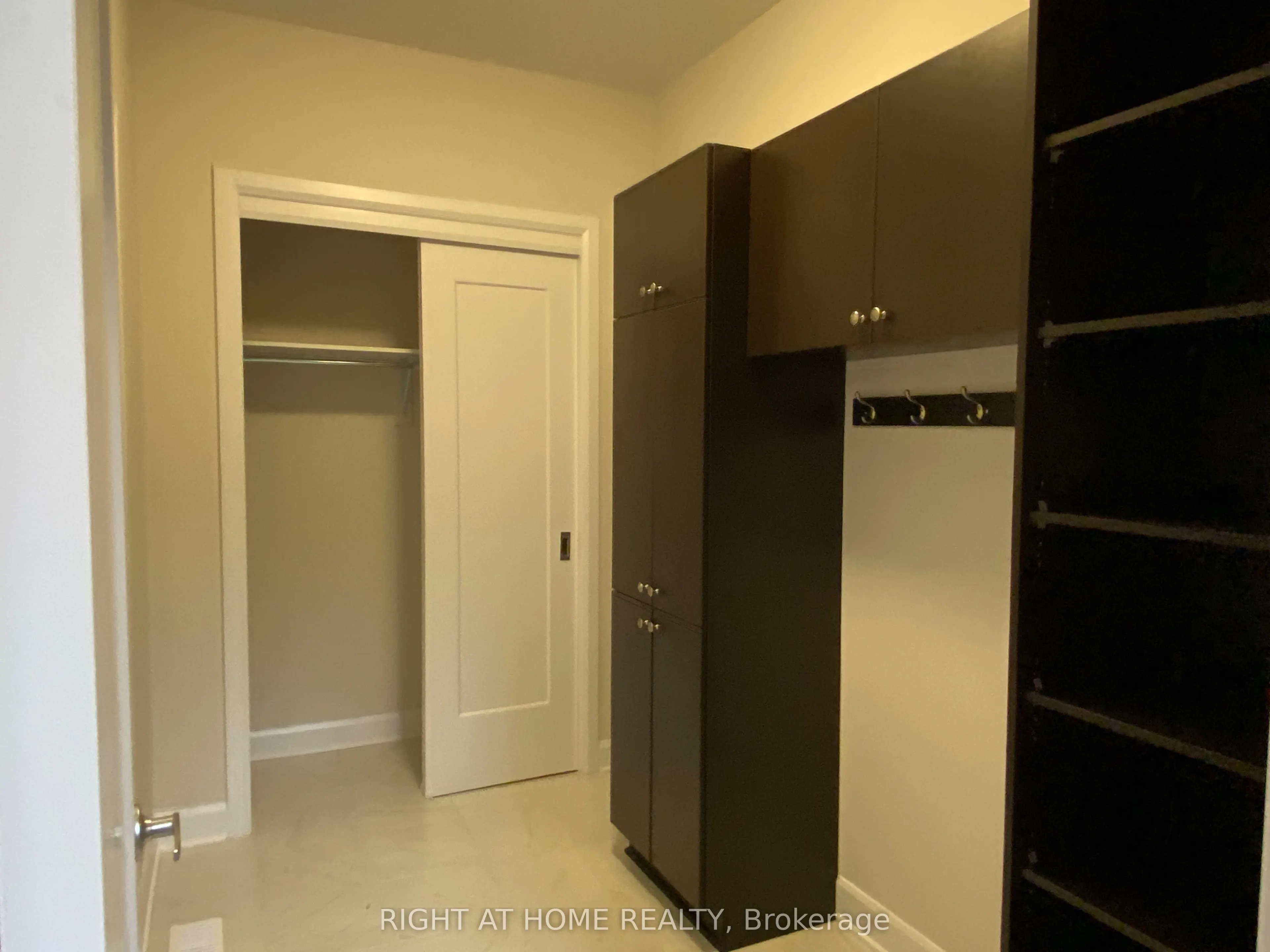 608 MOONFLOWER Crescent
