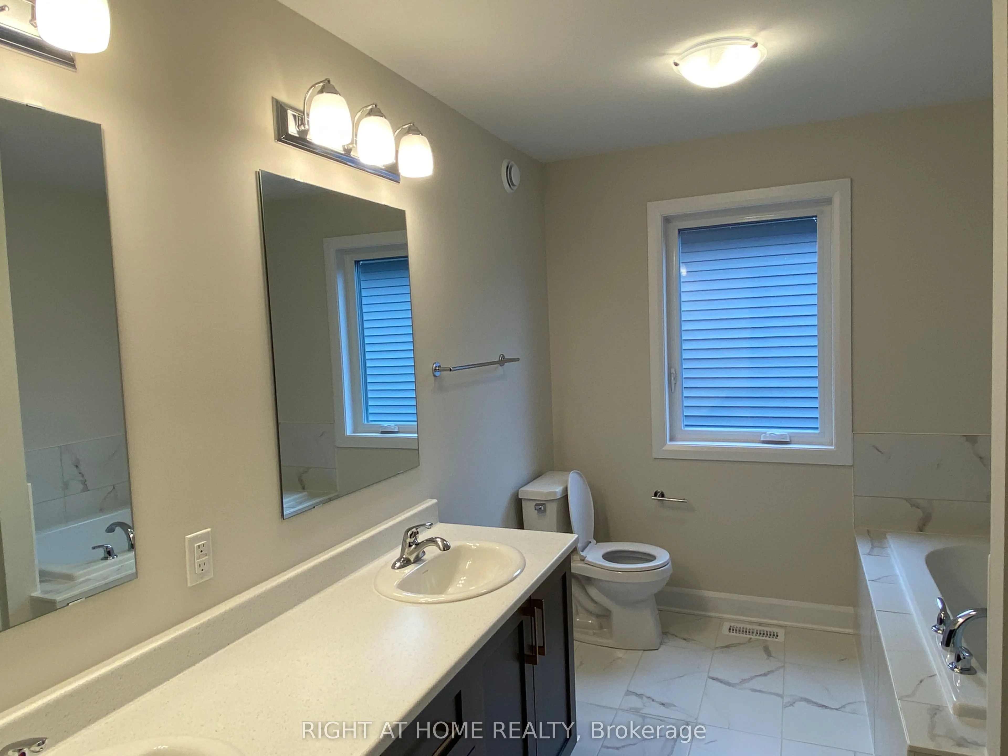 608 MOONFLOWER Crescent