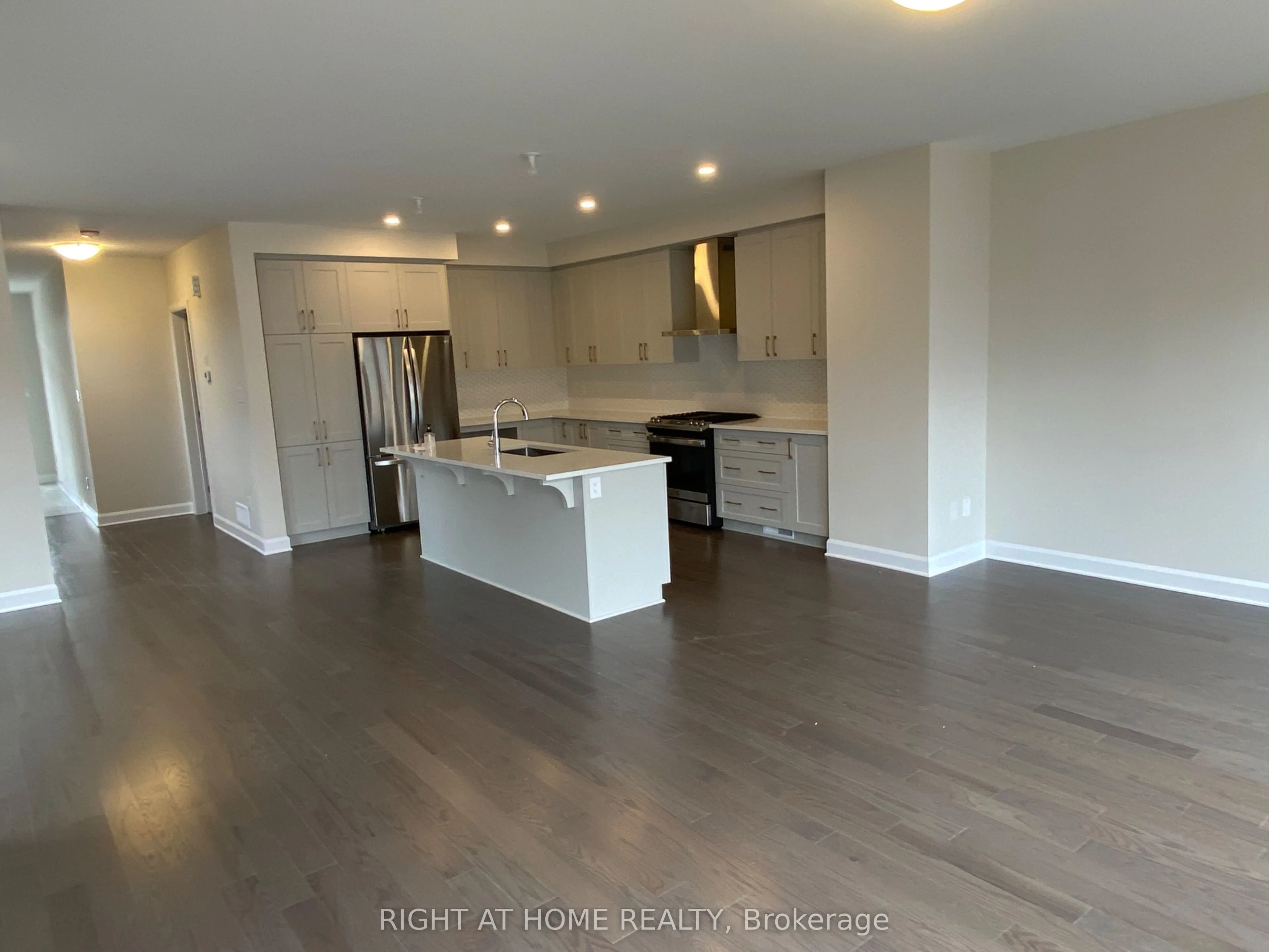 608 MOONFLOWER Crescent