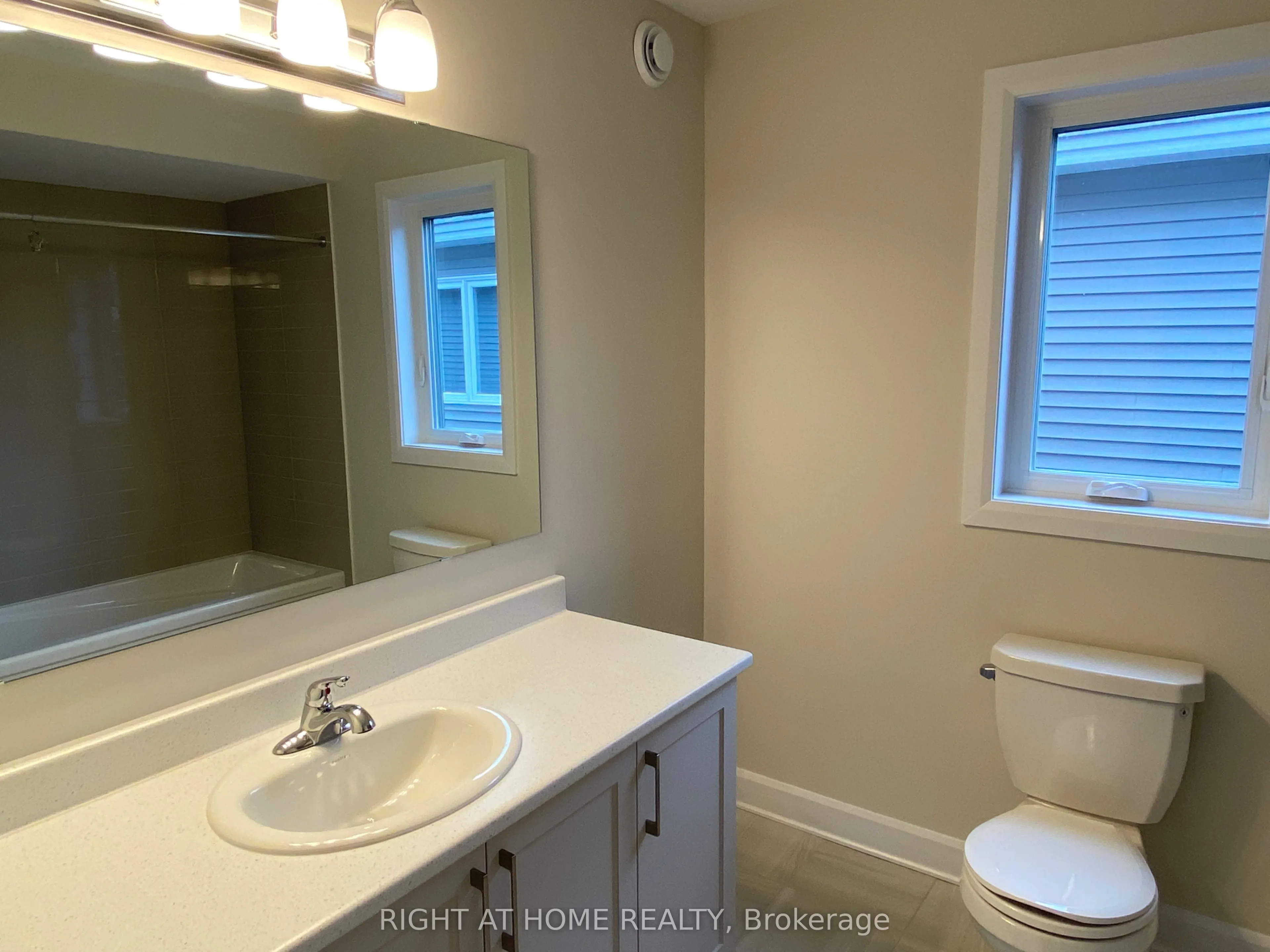 608 MOONFLOWER Crescent