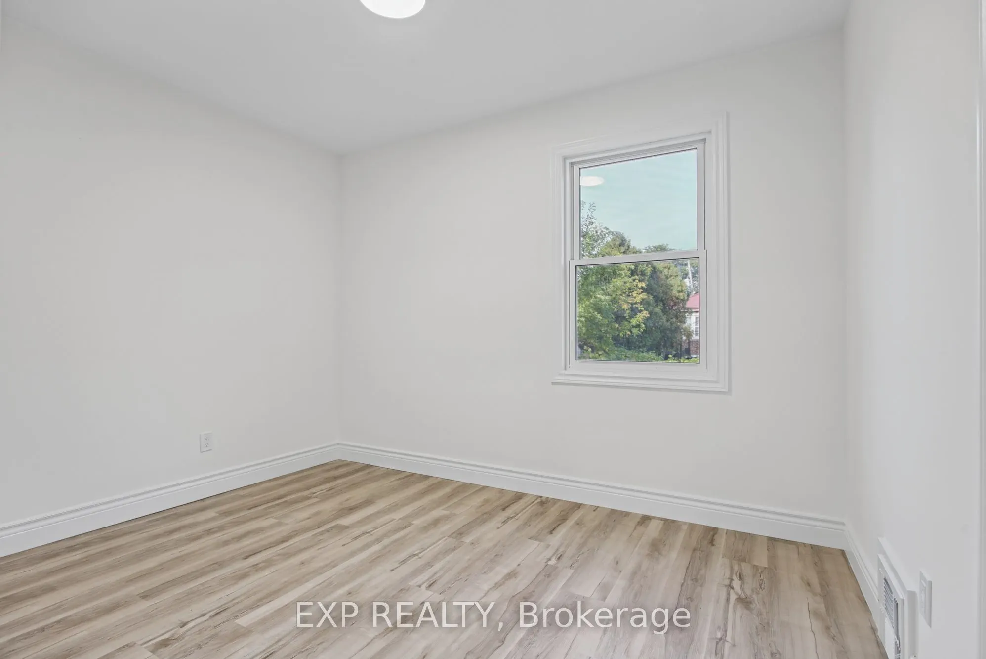 156 E36th Street #Upper