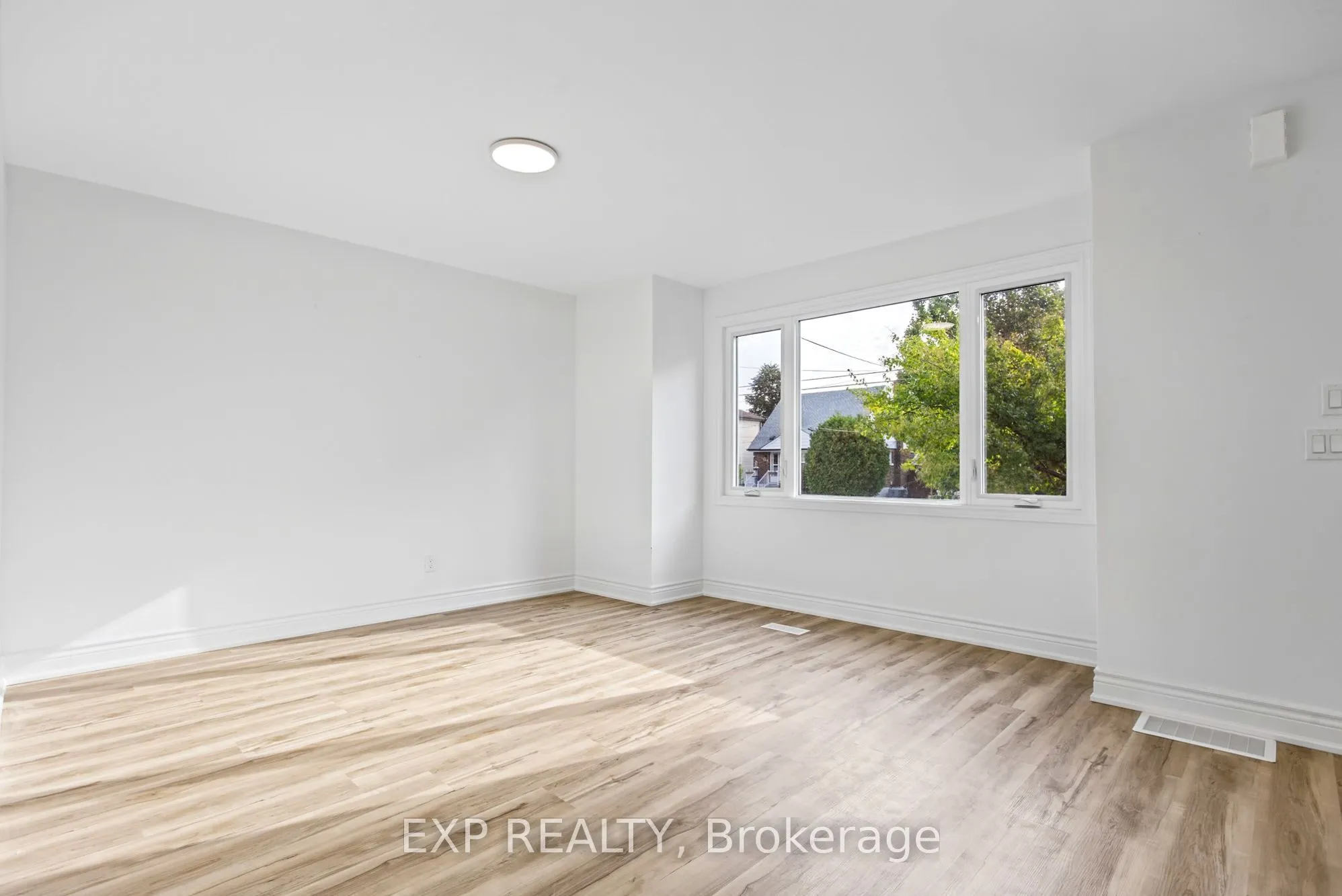 156 E36th Street #Upper