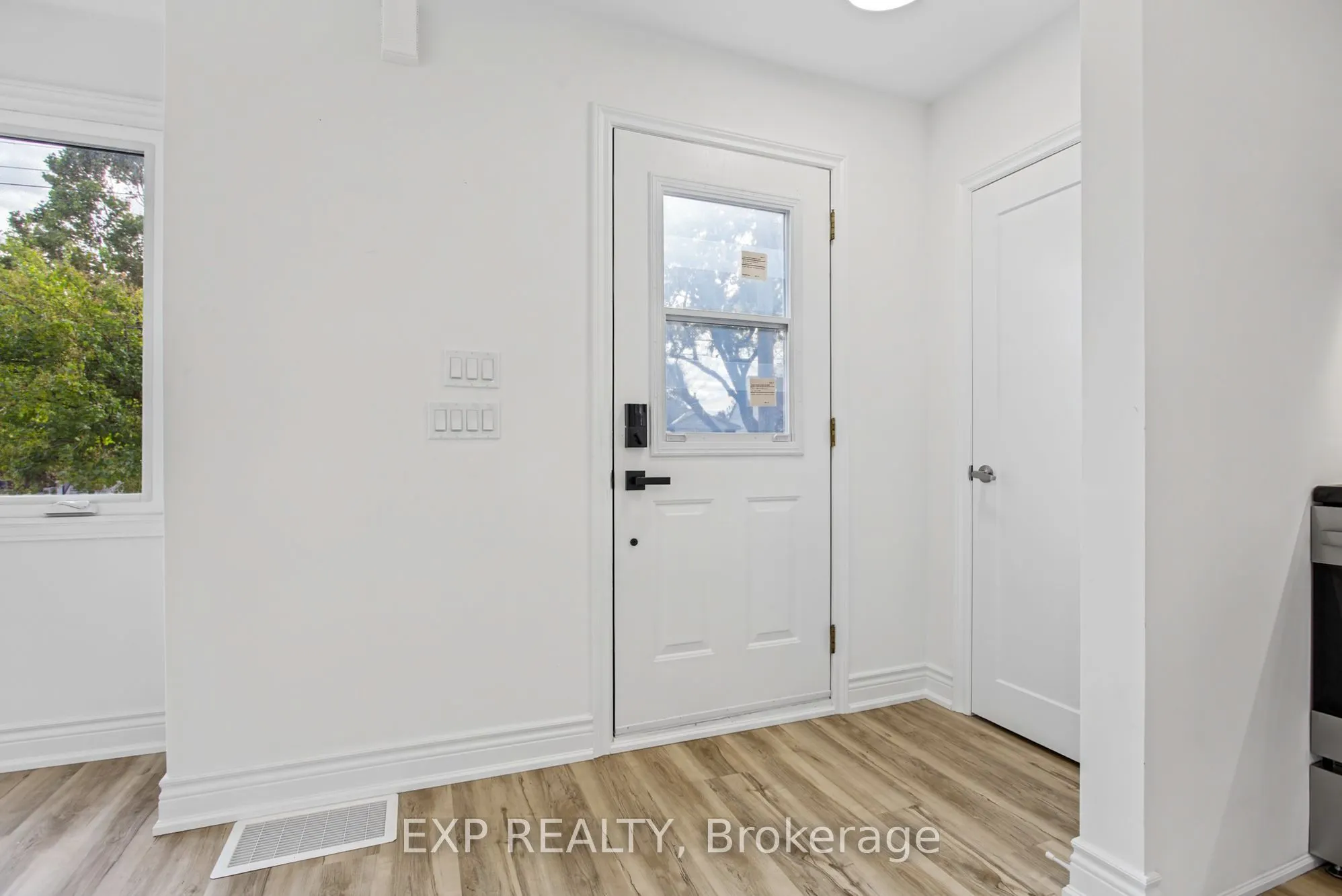 156 E36th Street #Upper