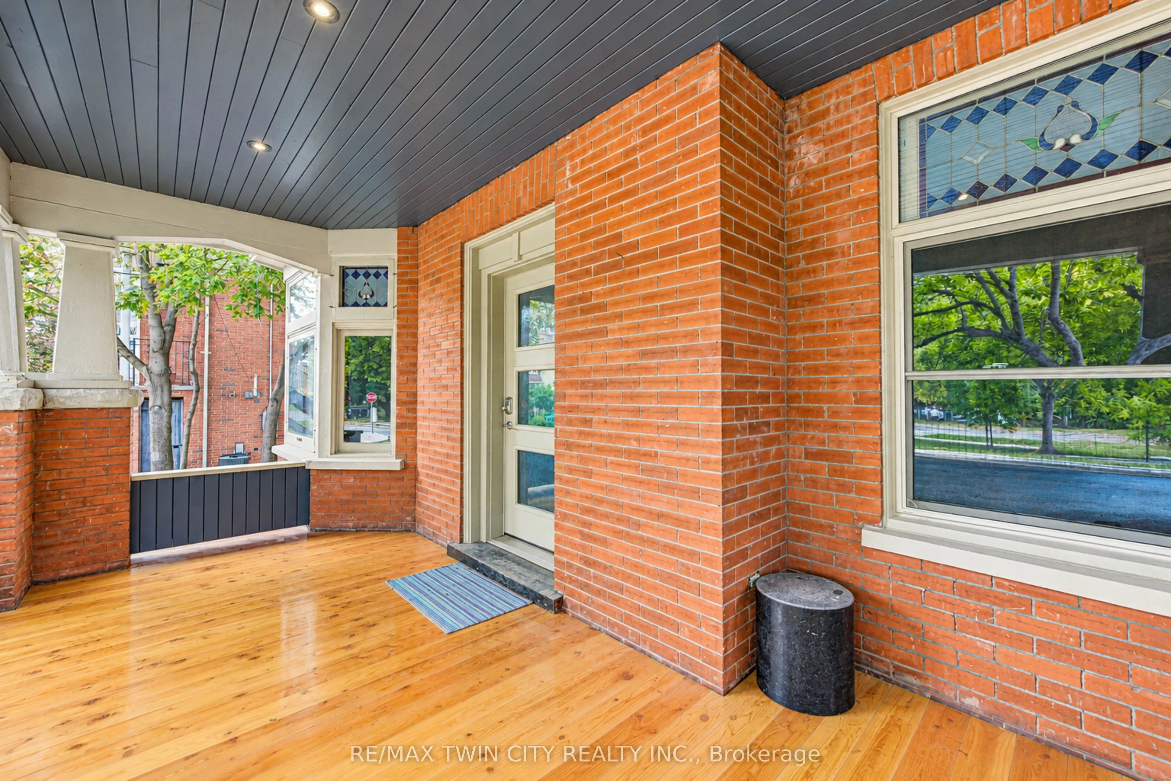 56 Mansion Street