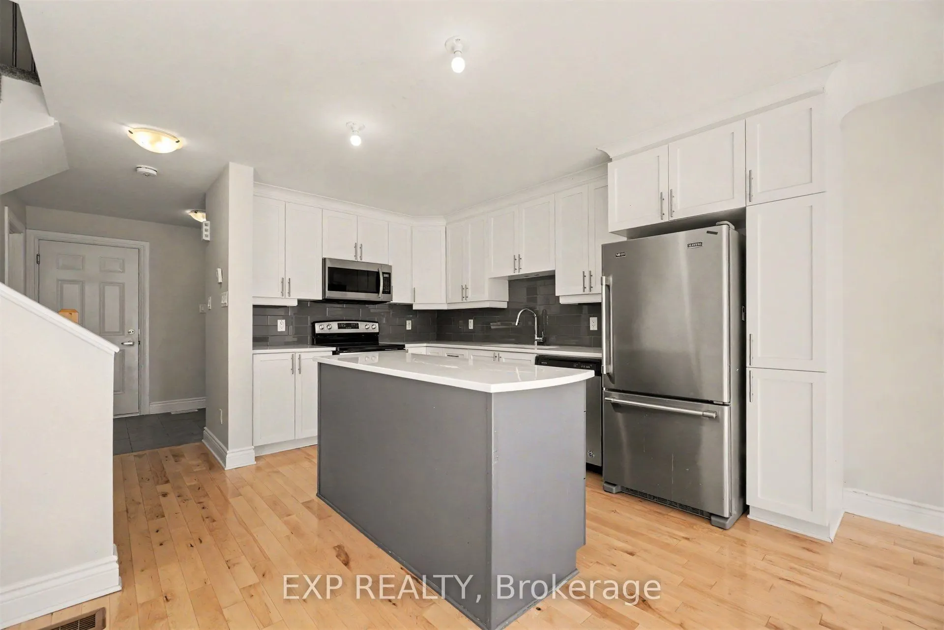 202 St Malo Place