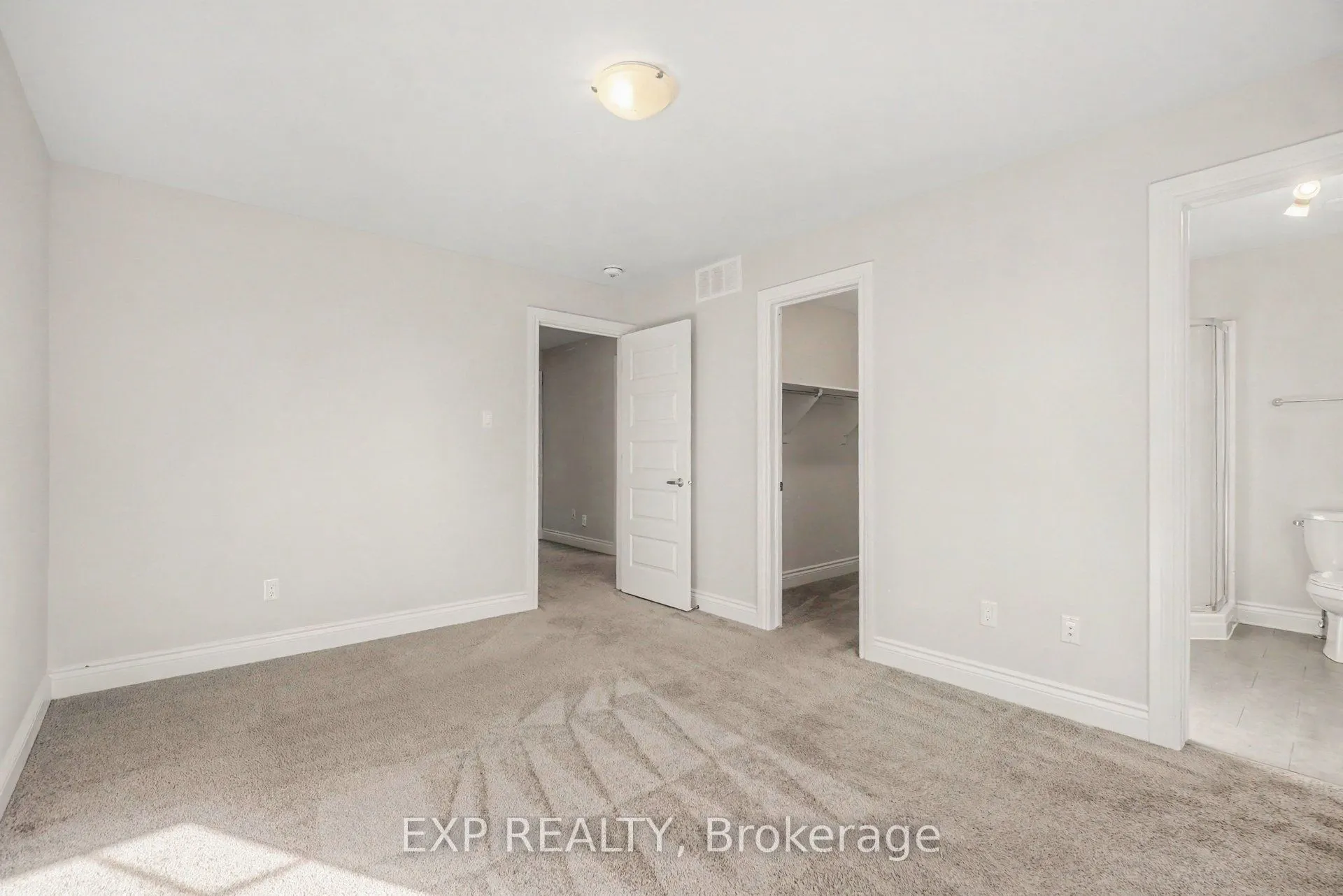 202 St Malo Place