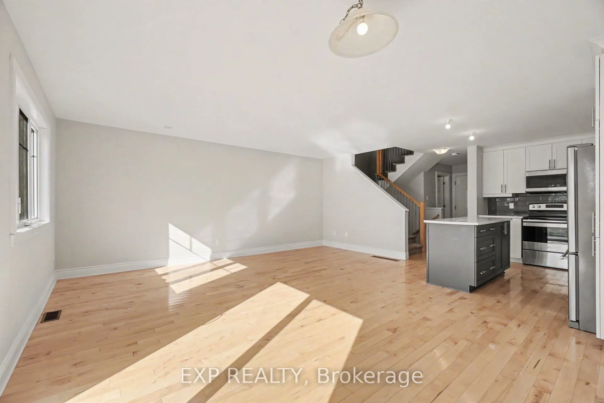 202 St Malo Place