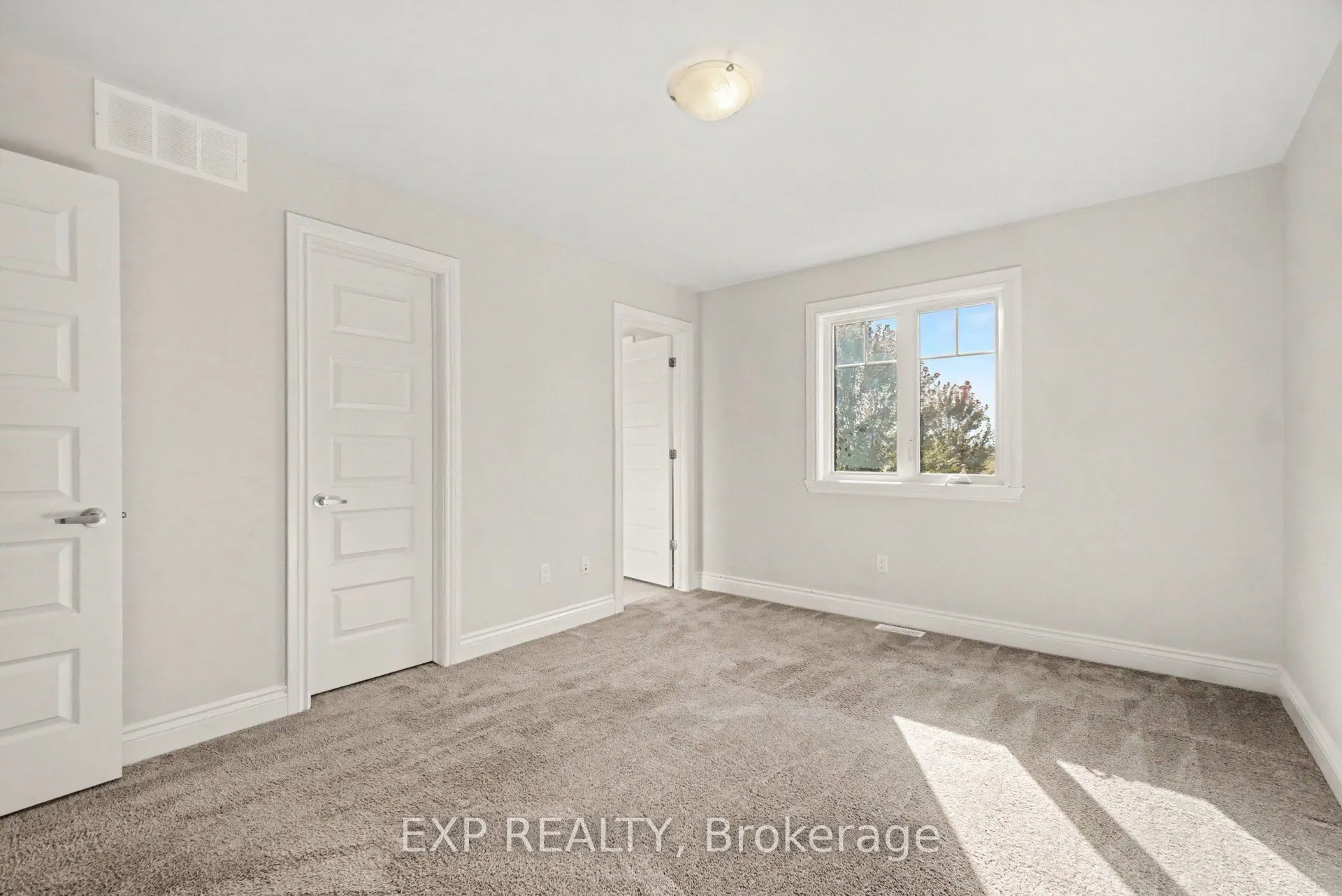 202 St Malo Place