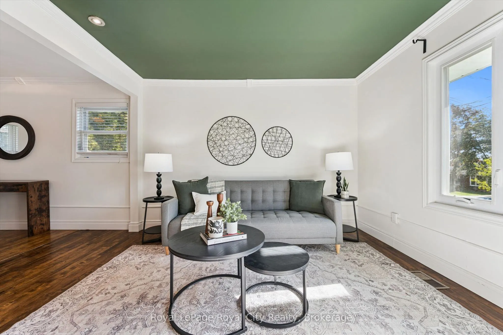 39 Ridgewood Avenue