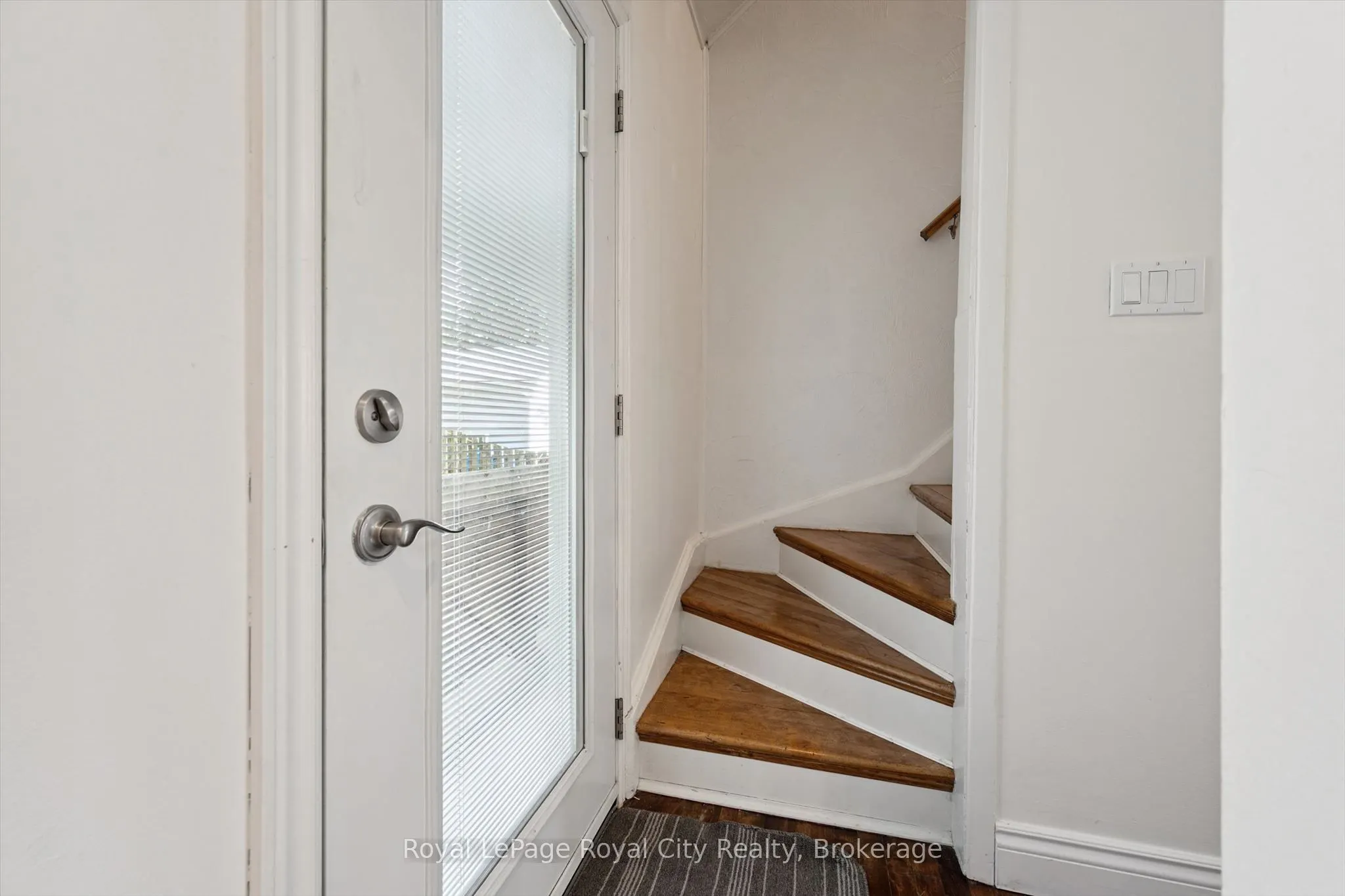 39 Ridgewood Avenue