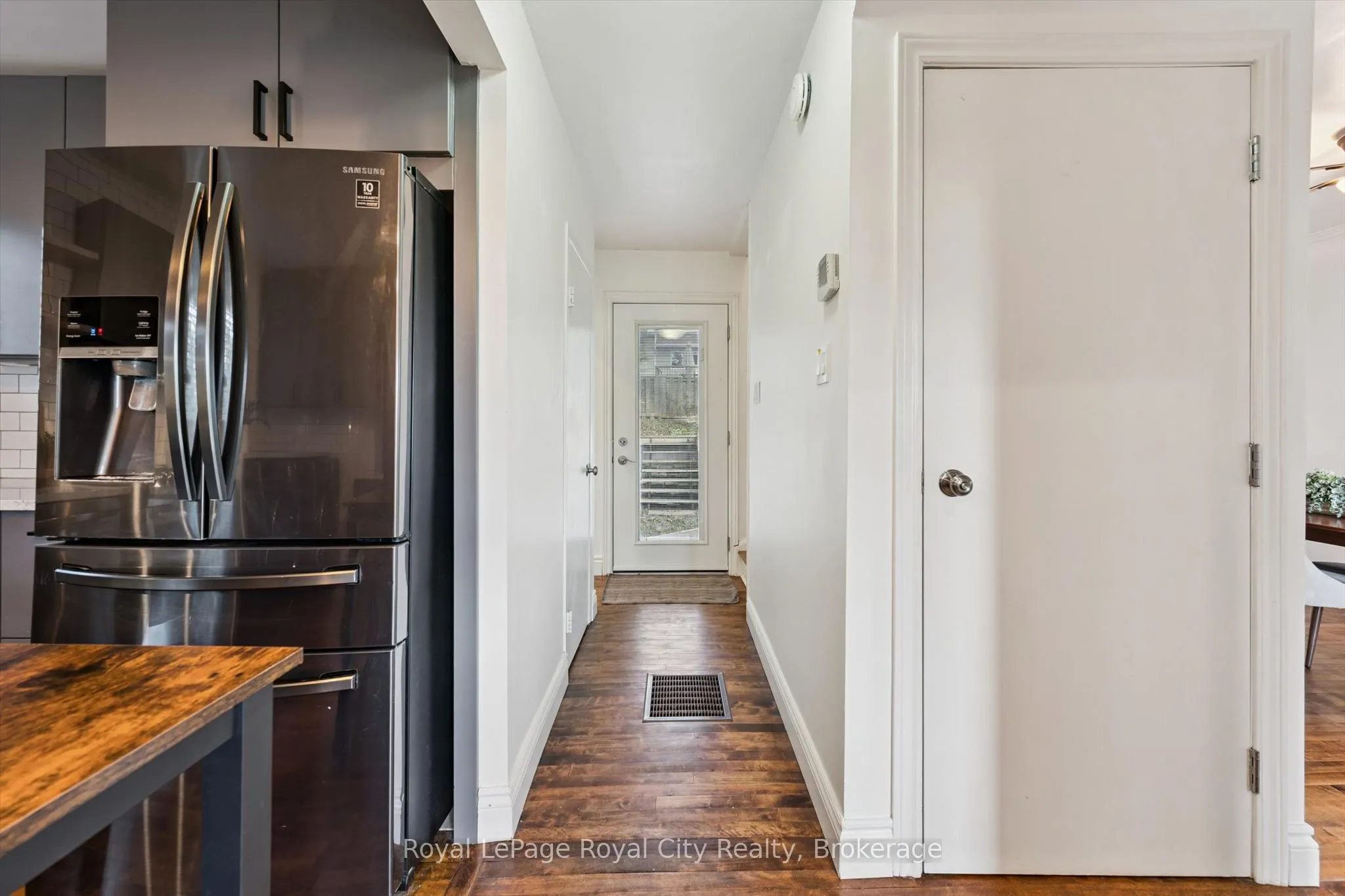 39 Ridgewood Avenue