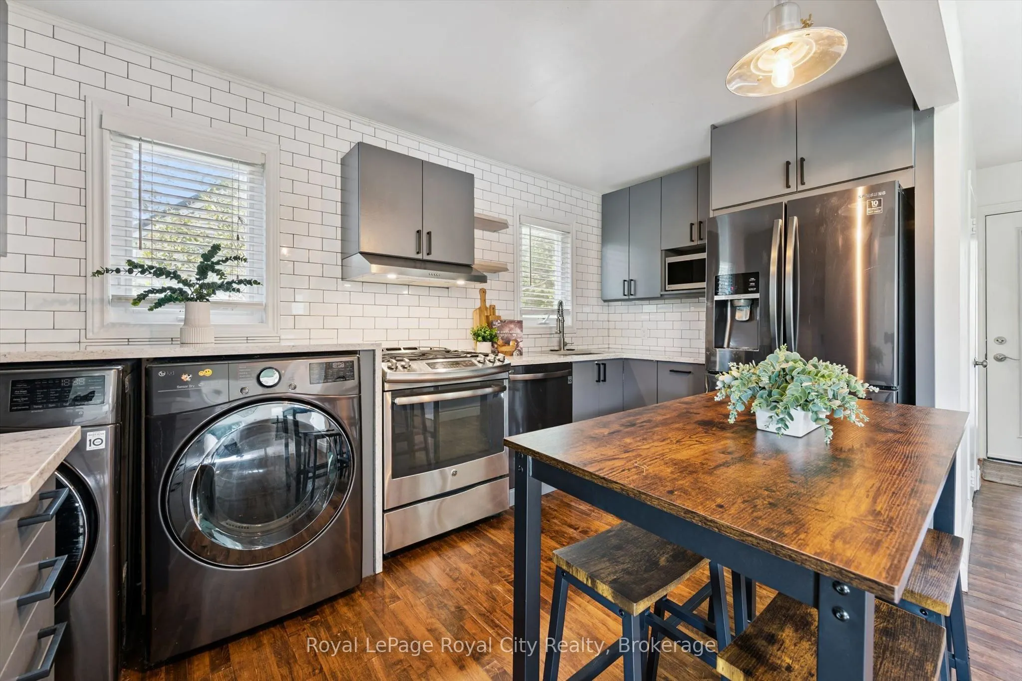 39 Ridgewood Avenue