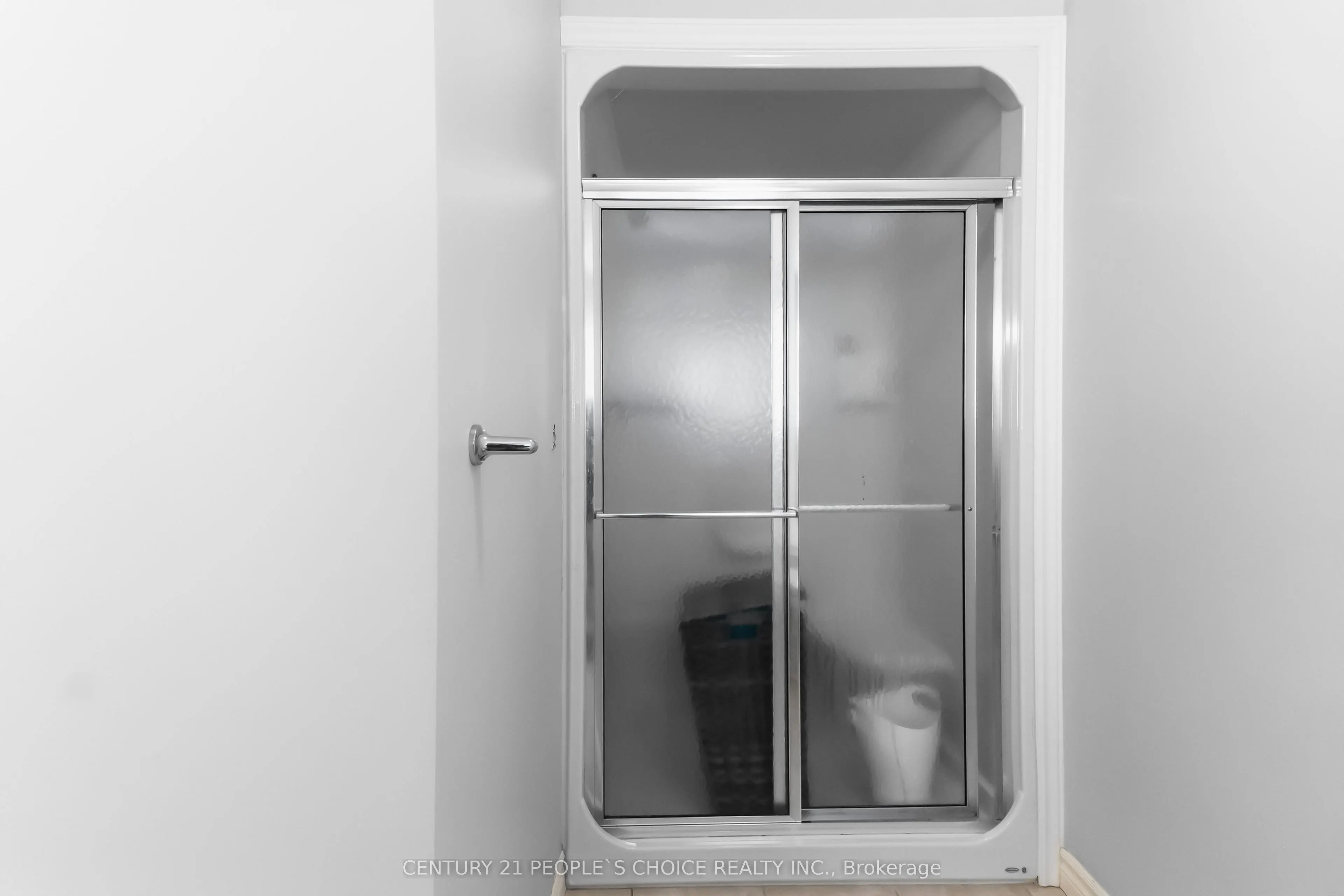 400 Skyline Avenue #15