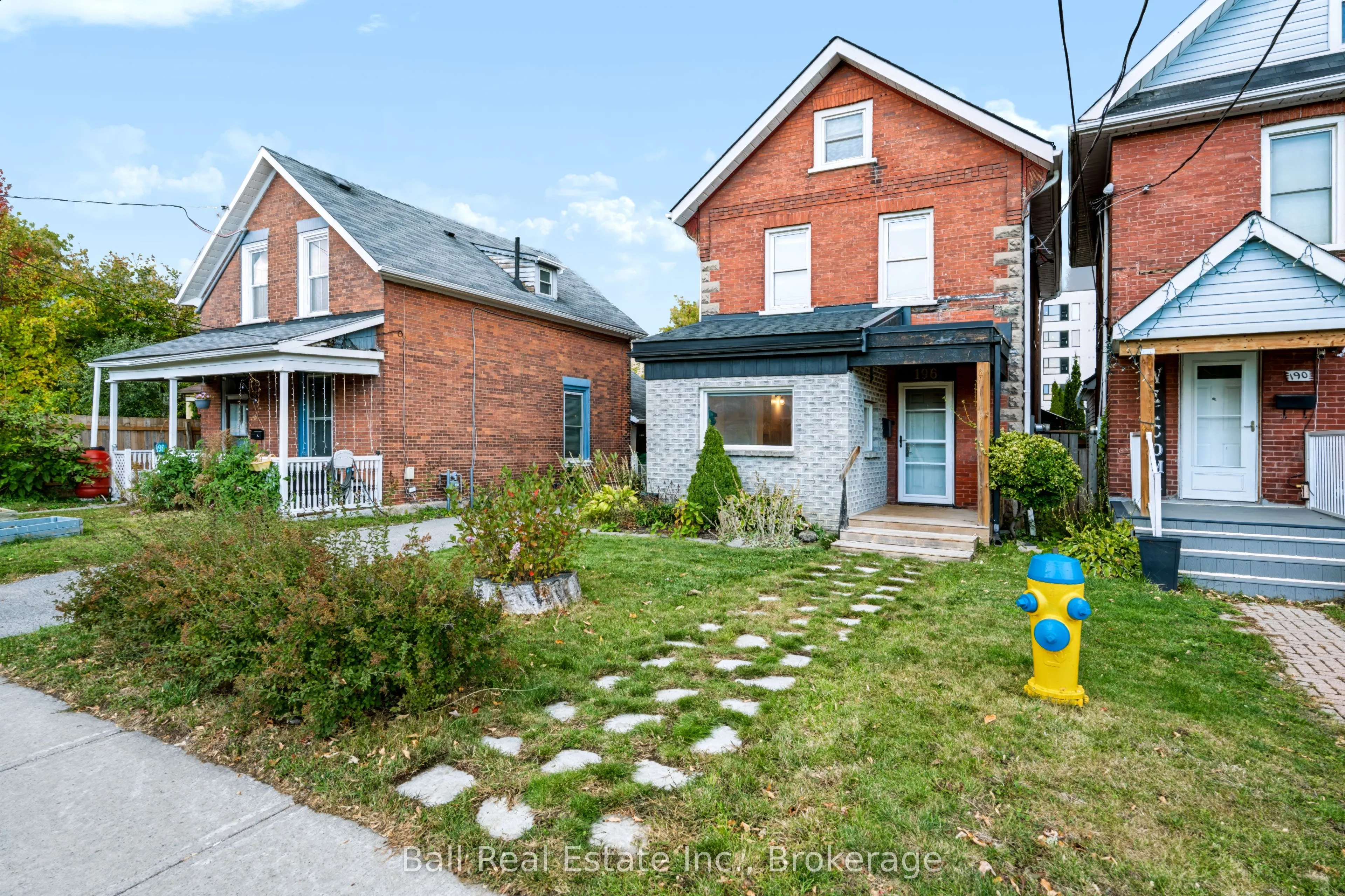 196 Perry Street
