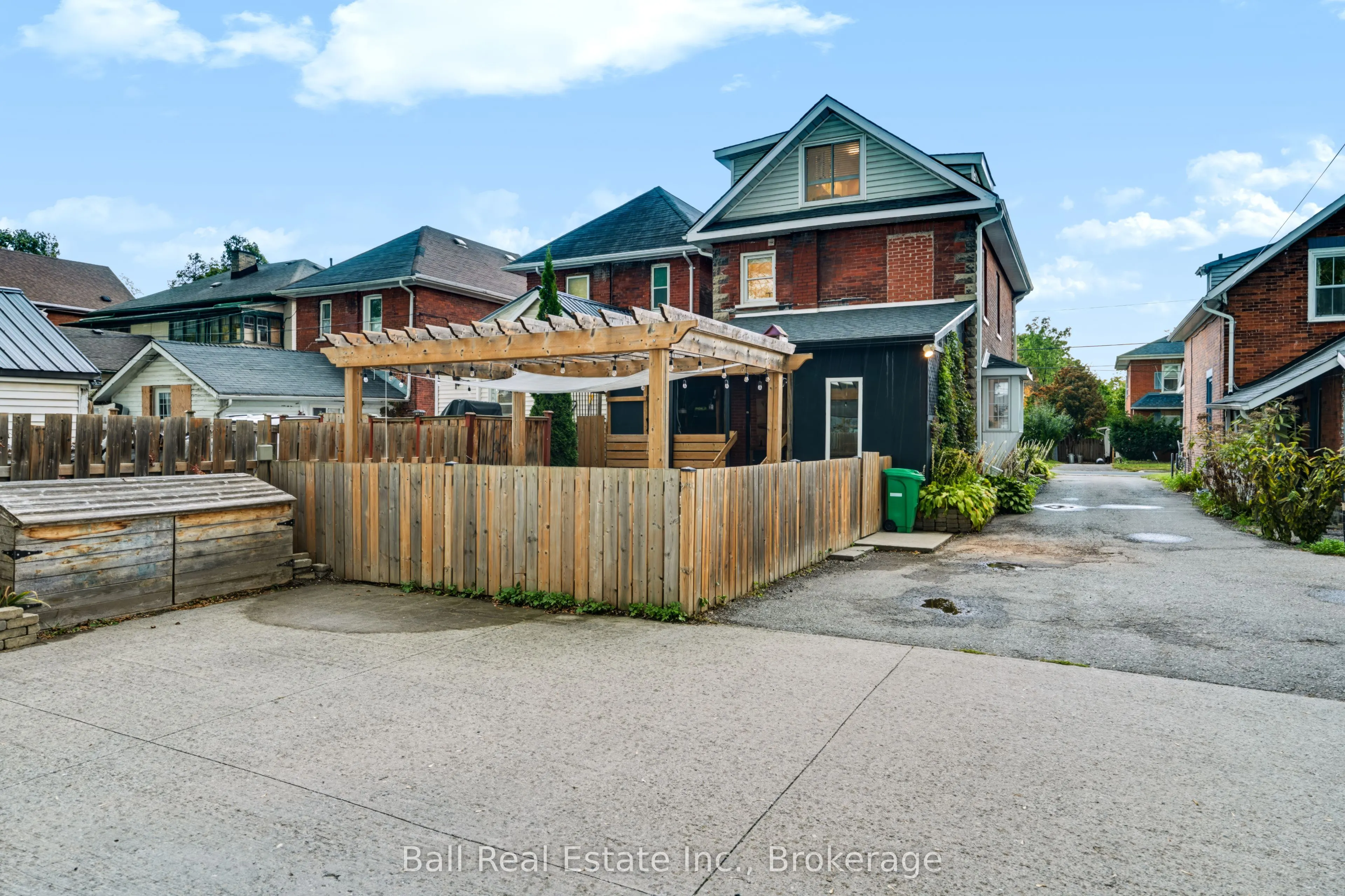 196 Perry Street