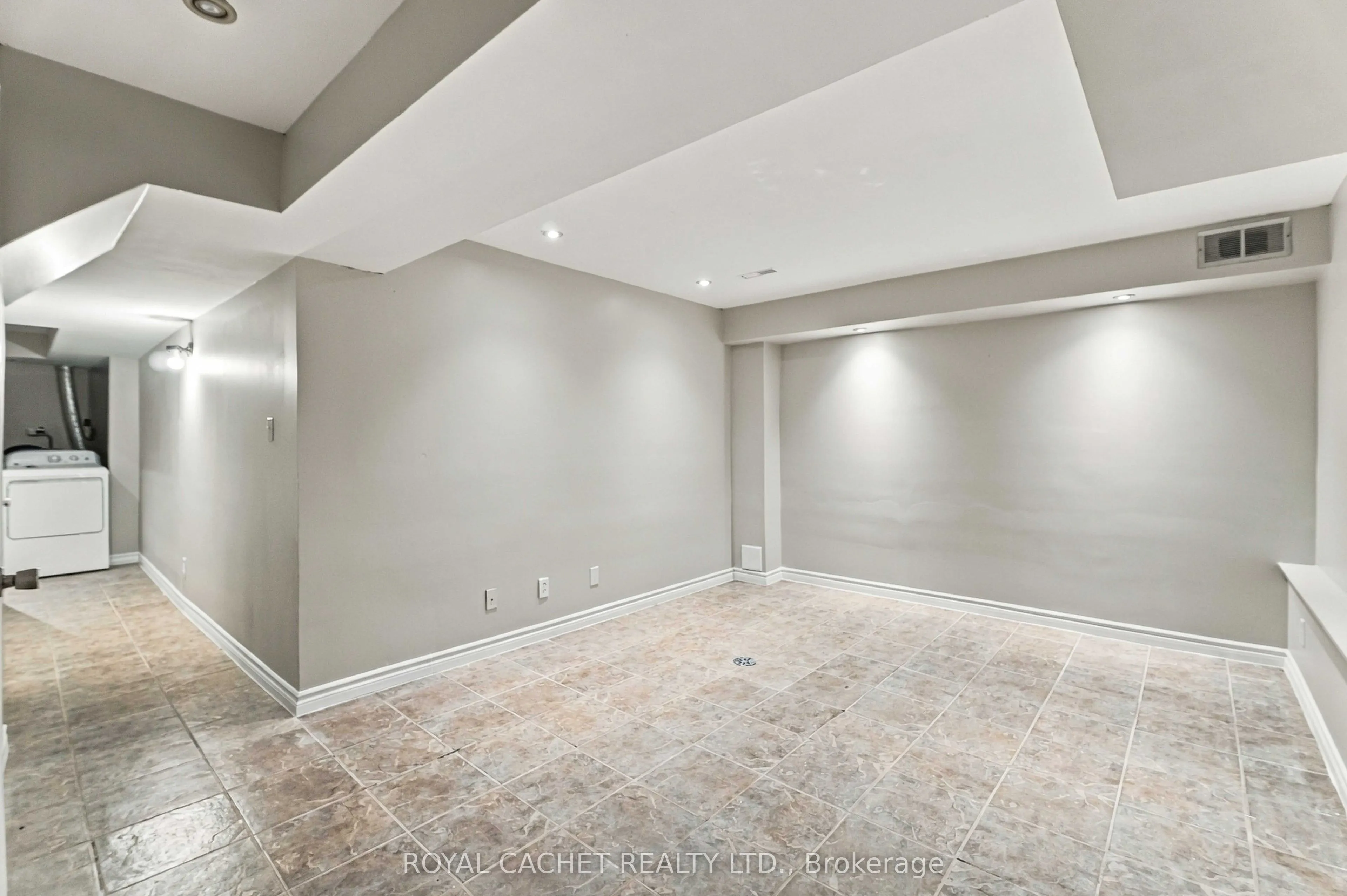 39 Pinewoods Drive #44