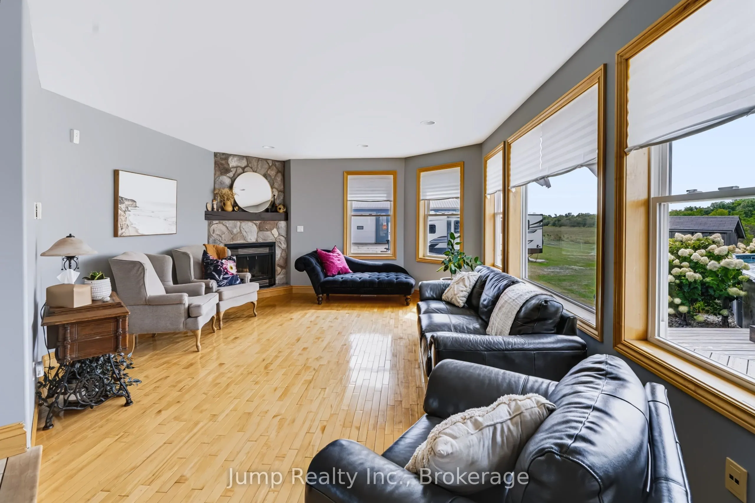 1951 Brigden Road