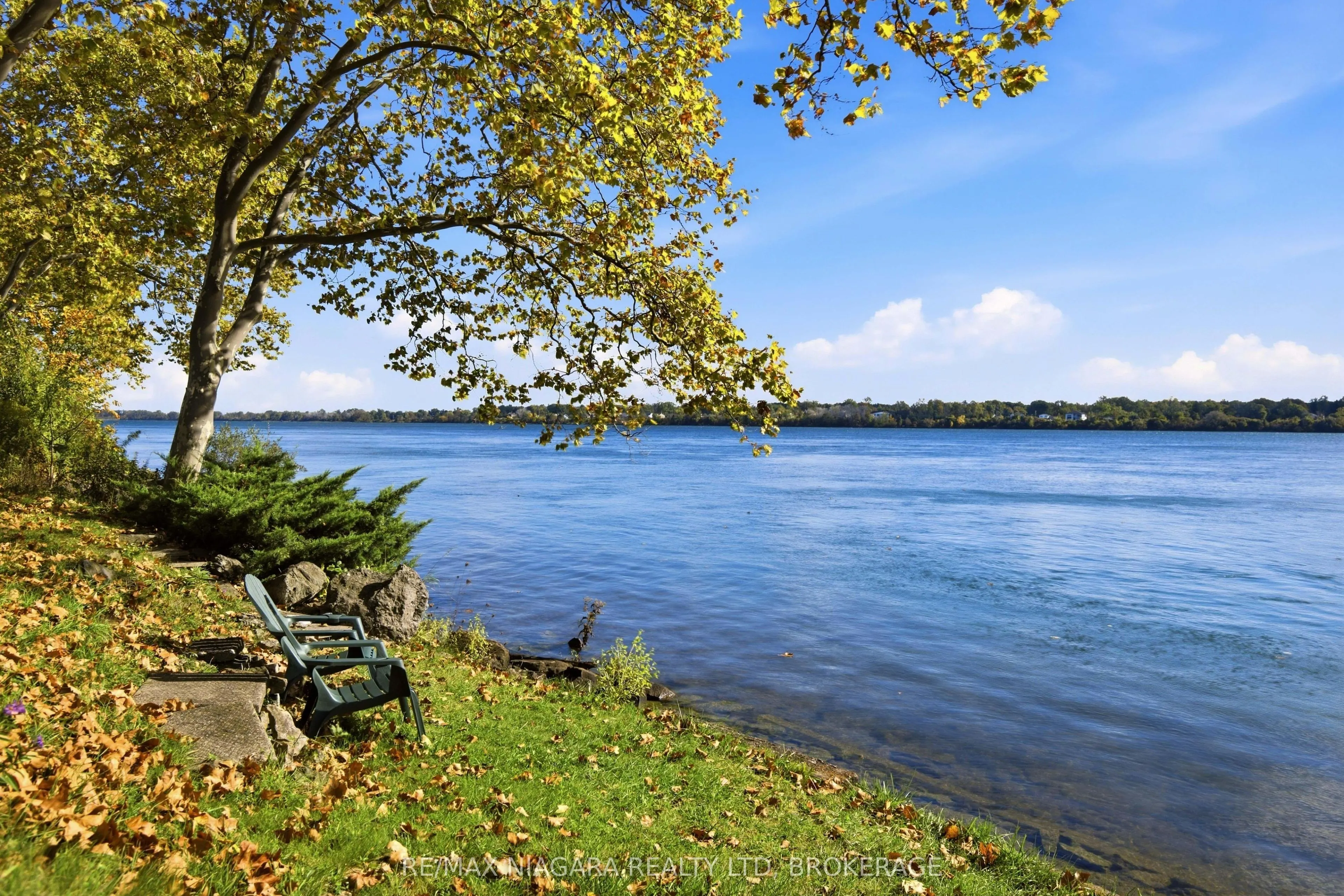 9985 Niagara River Parkway