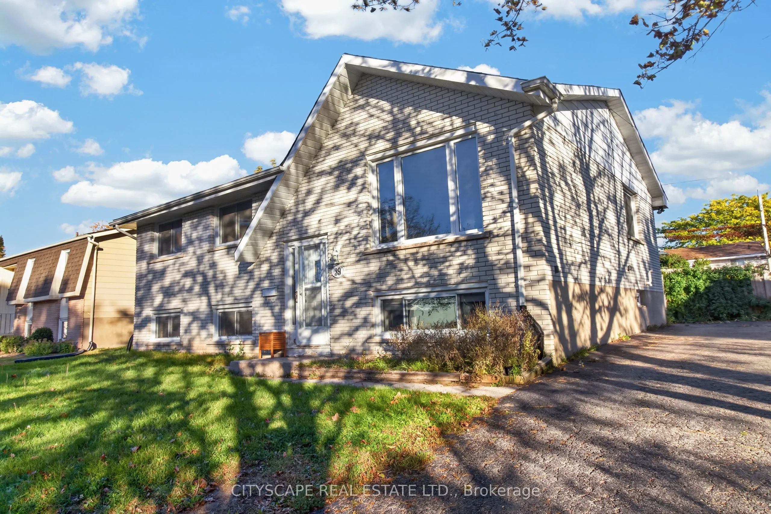 39 Huff Avenue