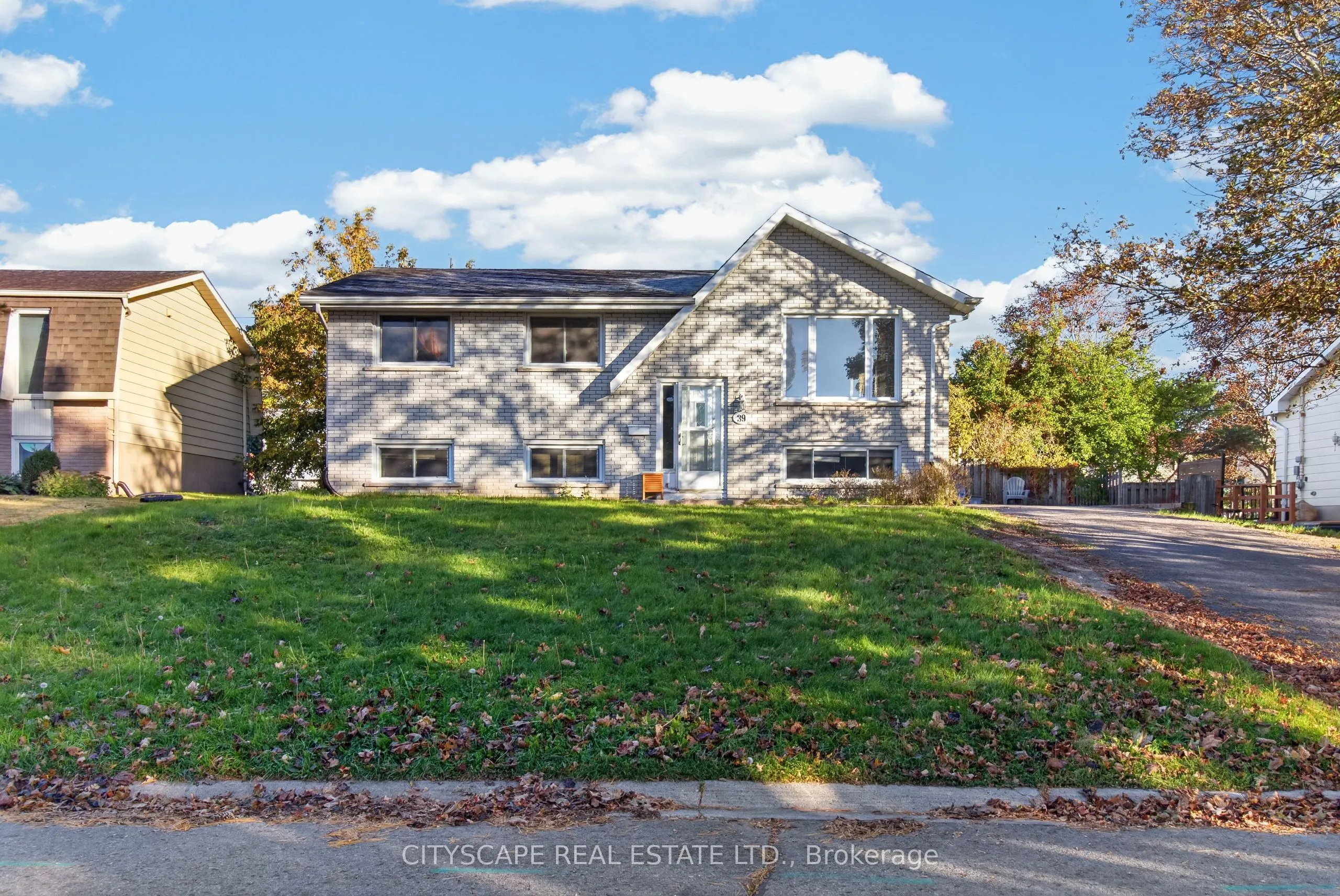 39 Huff Avenue